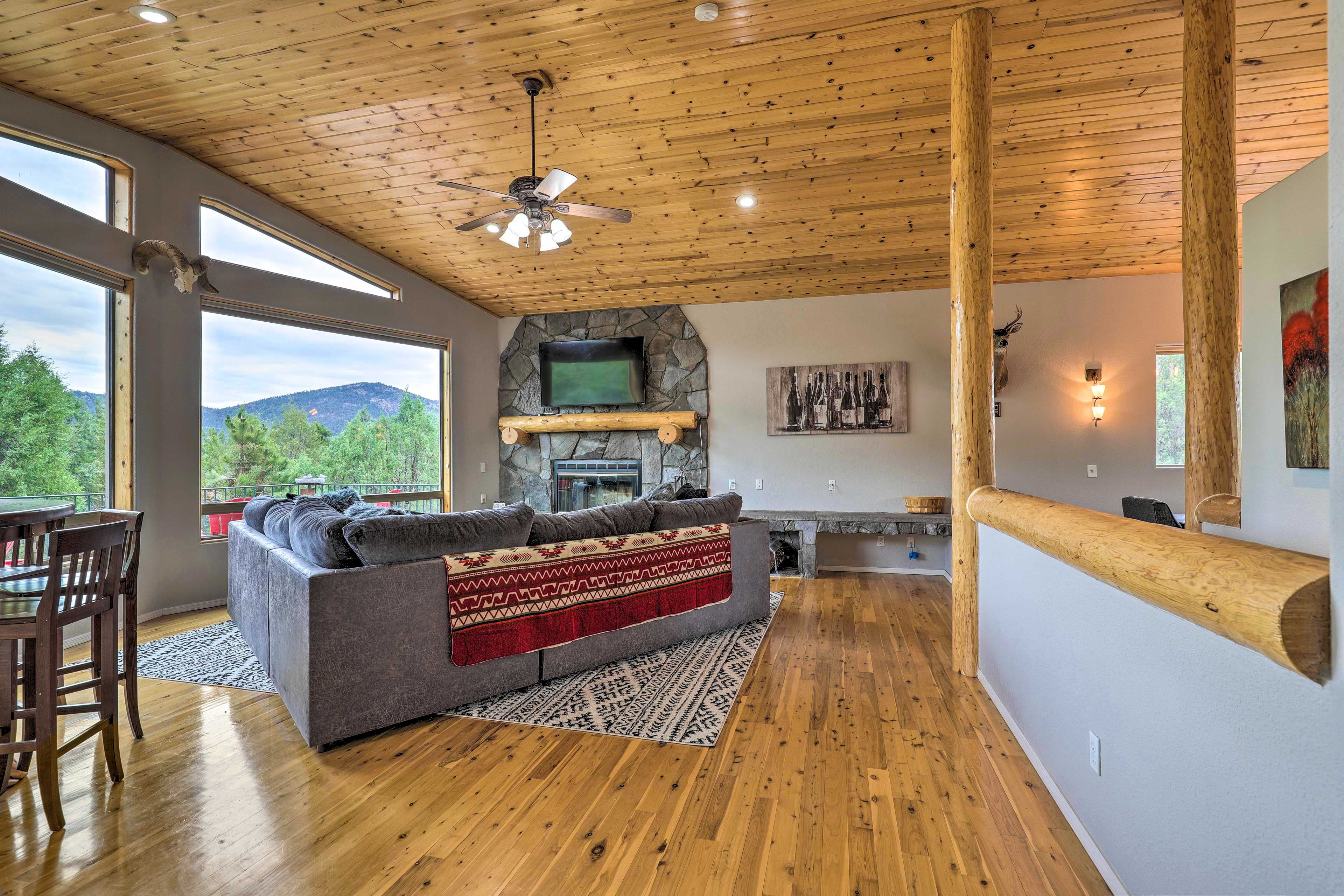 Living Room | Upper Level | Free WiFi
