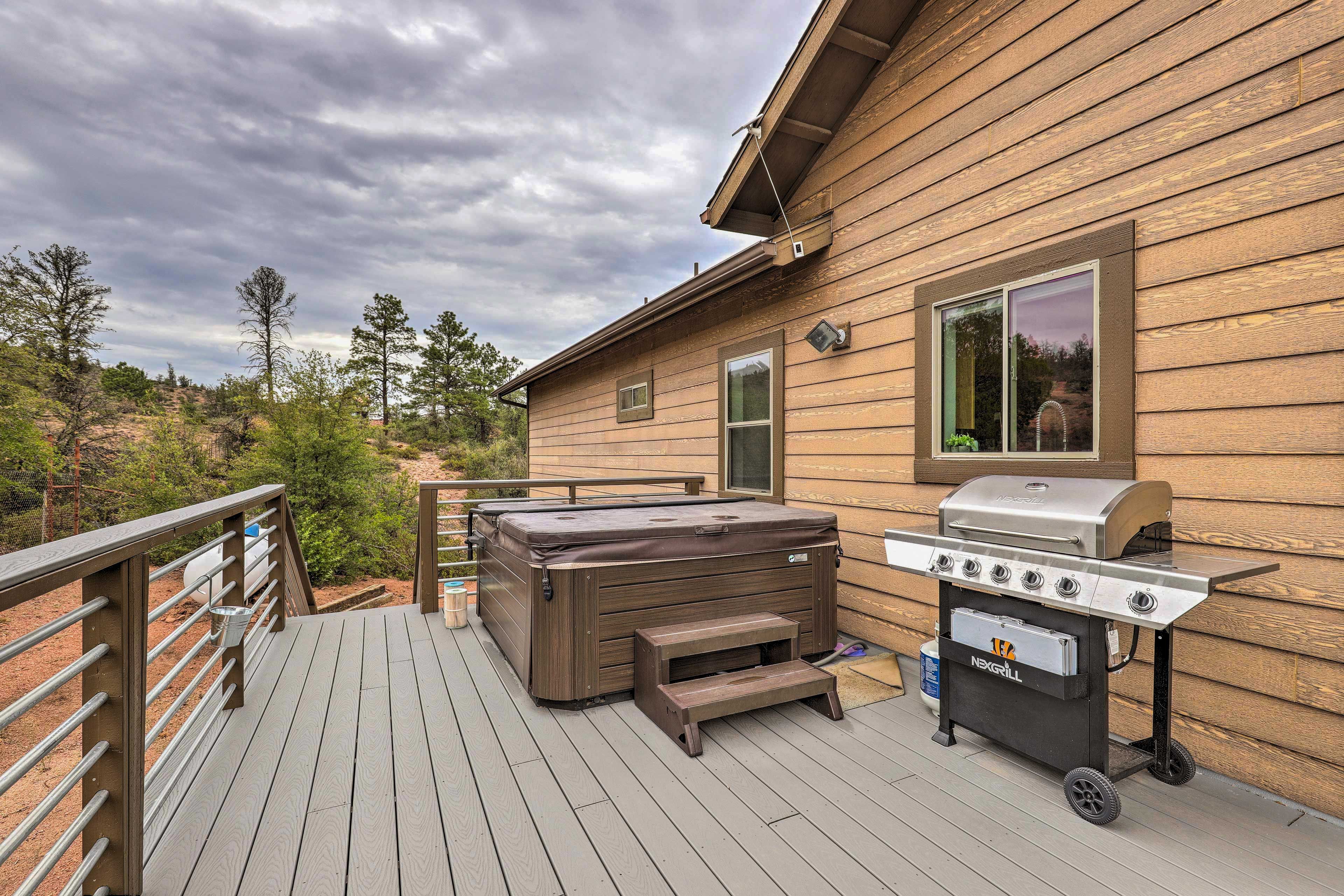 Wraparound Deck | Private Hot Tub