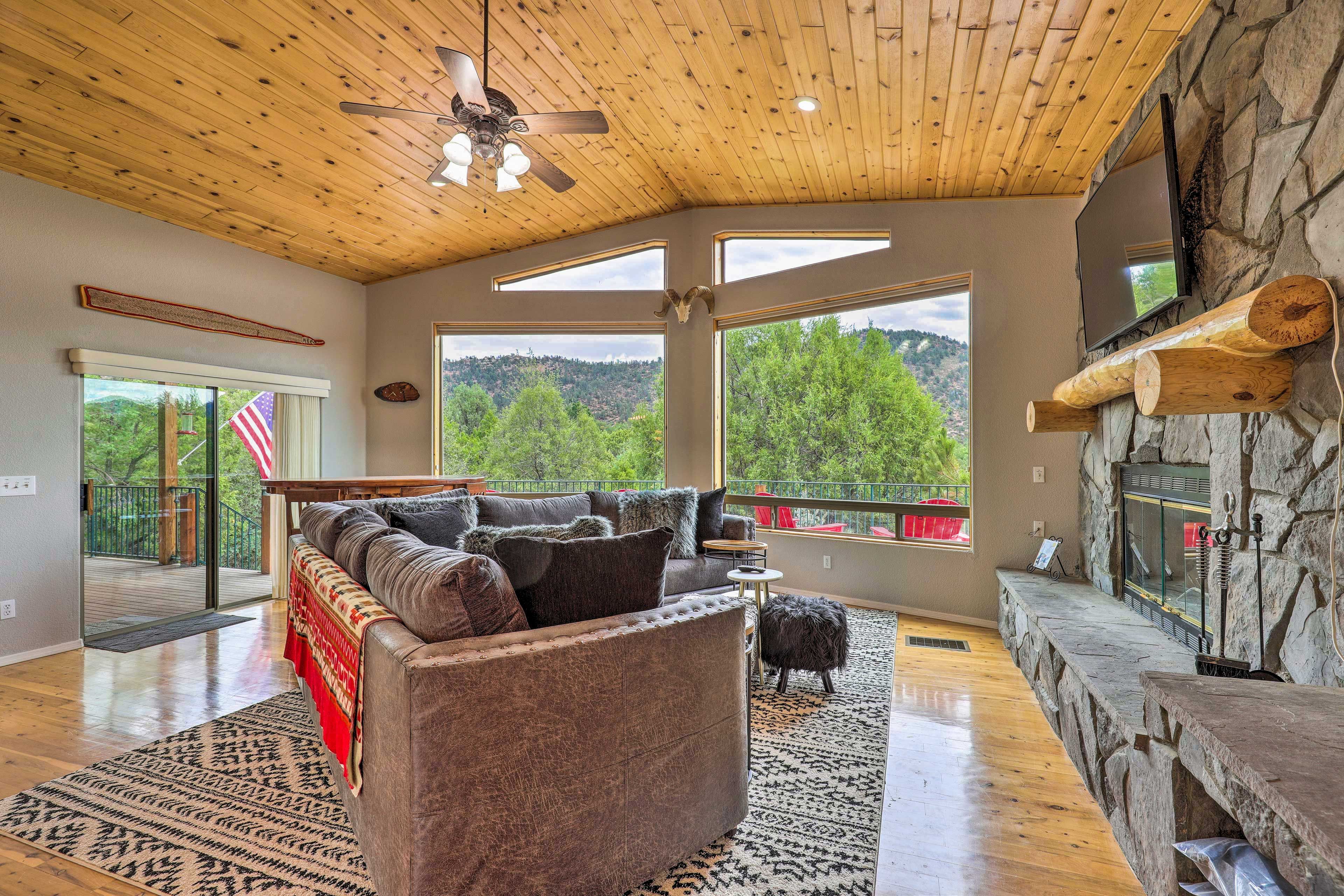 Living Room | Smart TV | Wood-Burning Fireplace