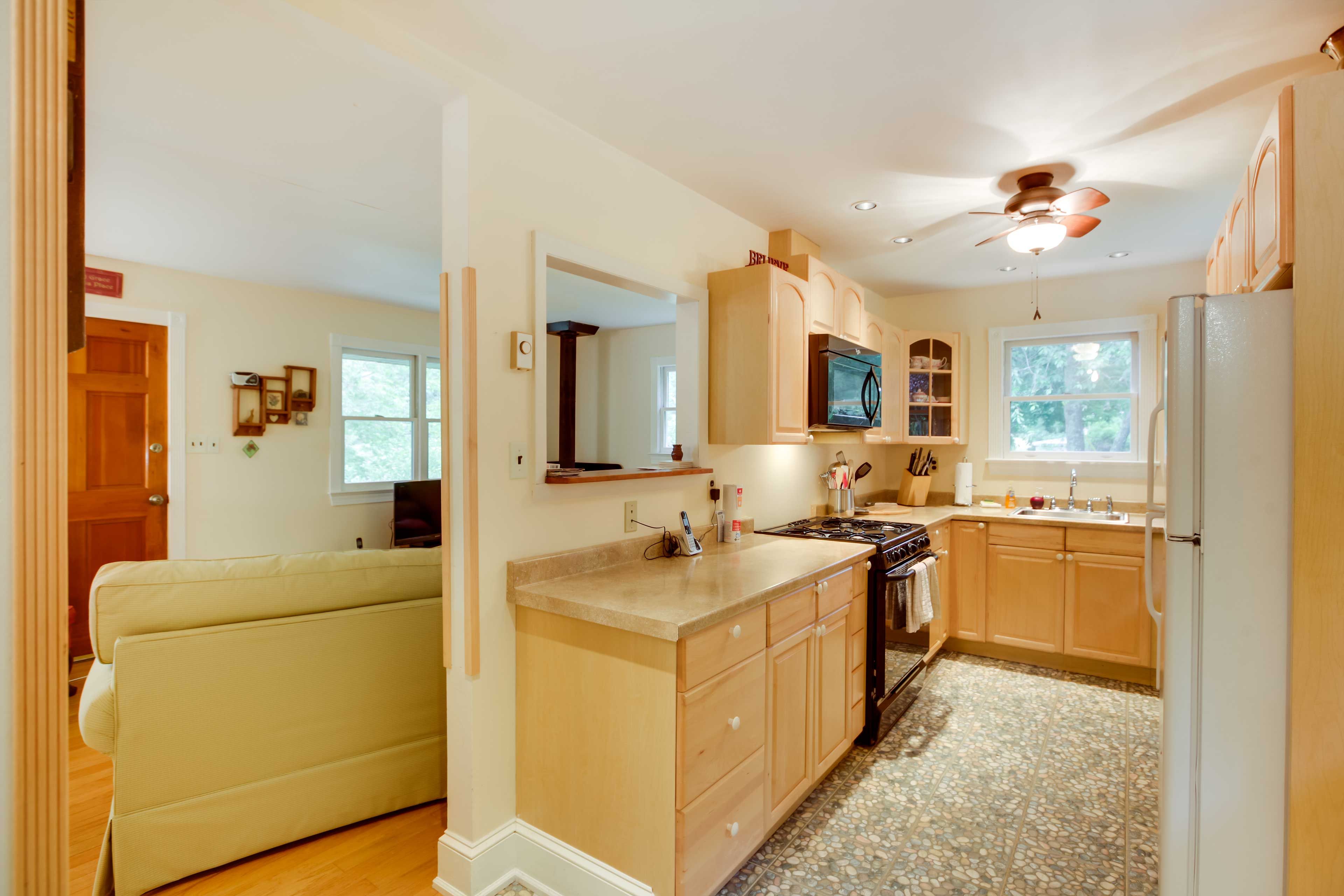 Fully Equipped Kitchen | Cooking Basics Provided
