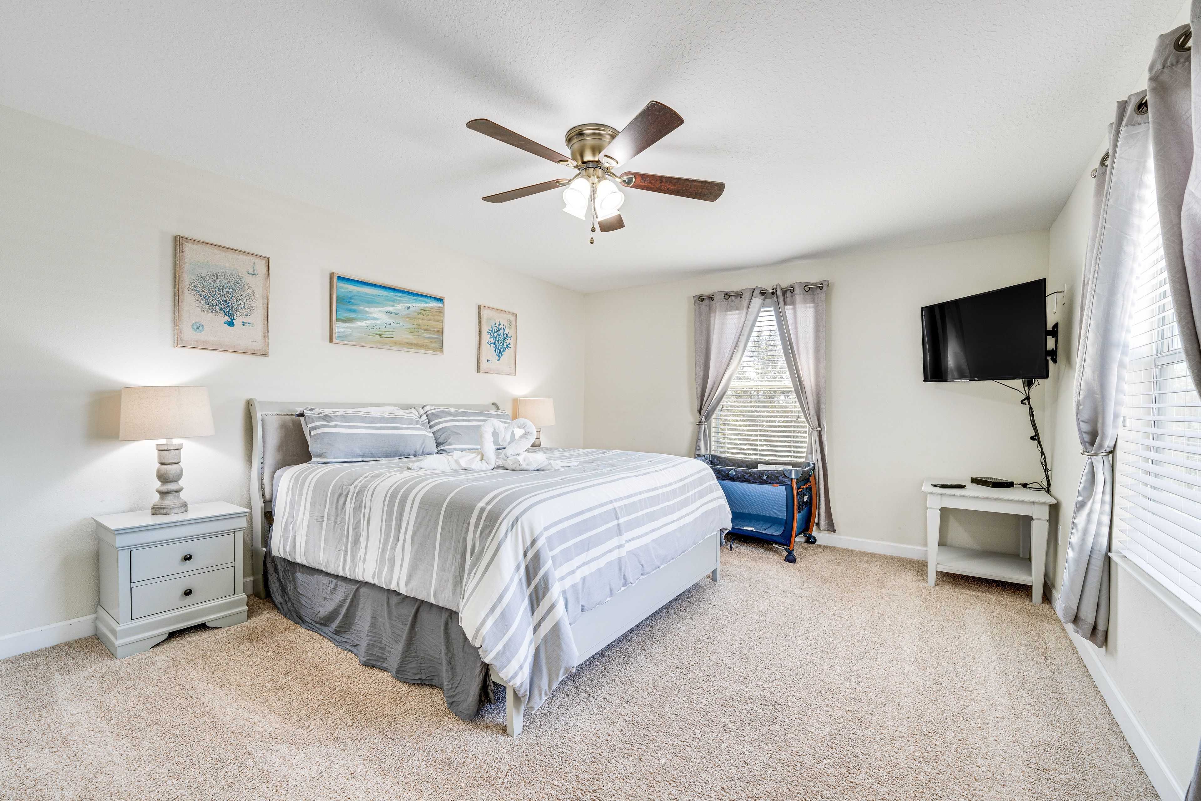 Bedroom 1 | King Bed | En-Suite Bathroom | 2nd Floor