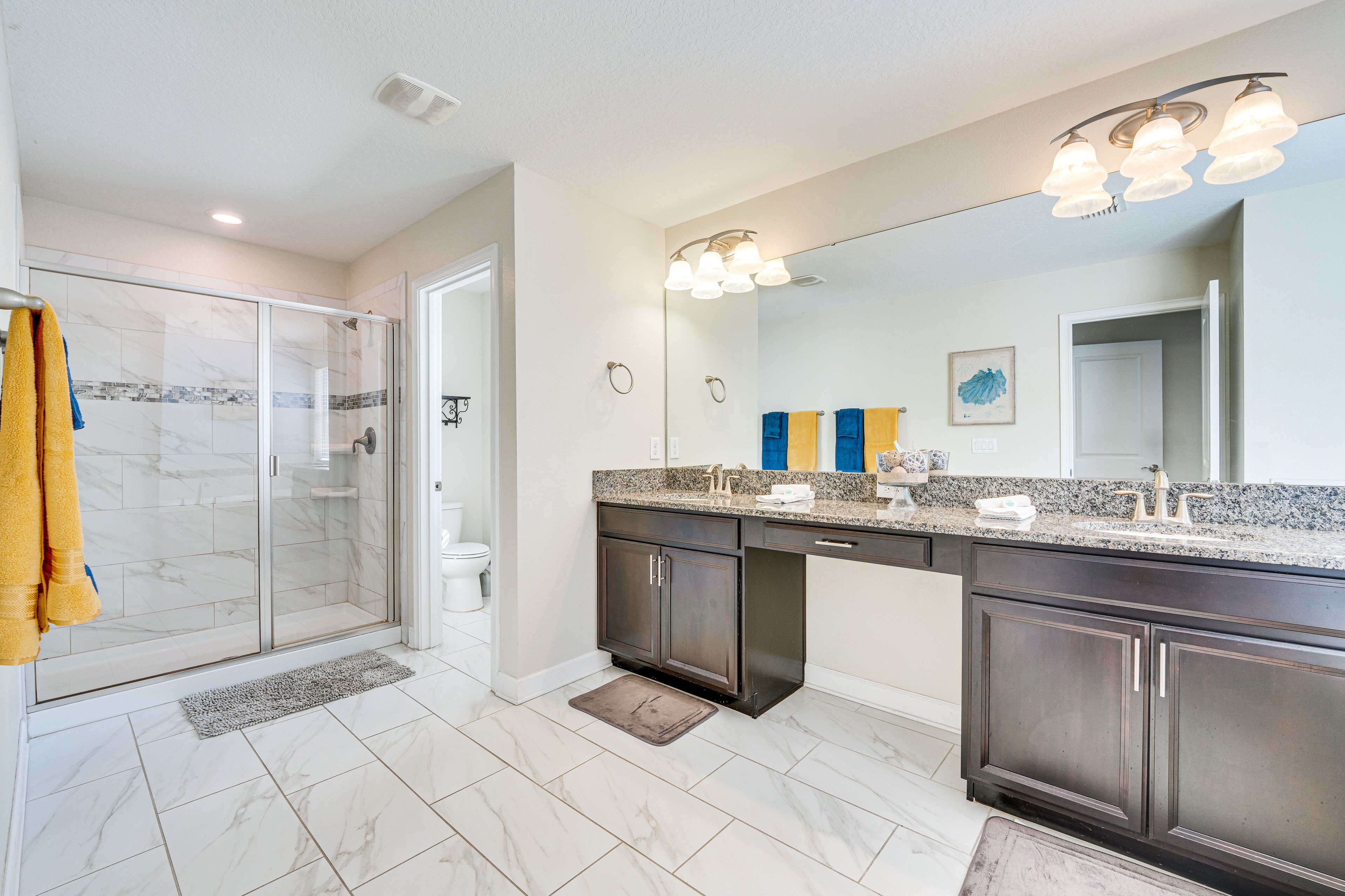 En-Suite Bathroom | Soaking Tub | Complimentary Toiletries | 2nd Floor