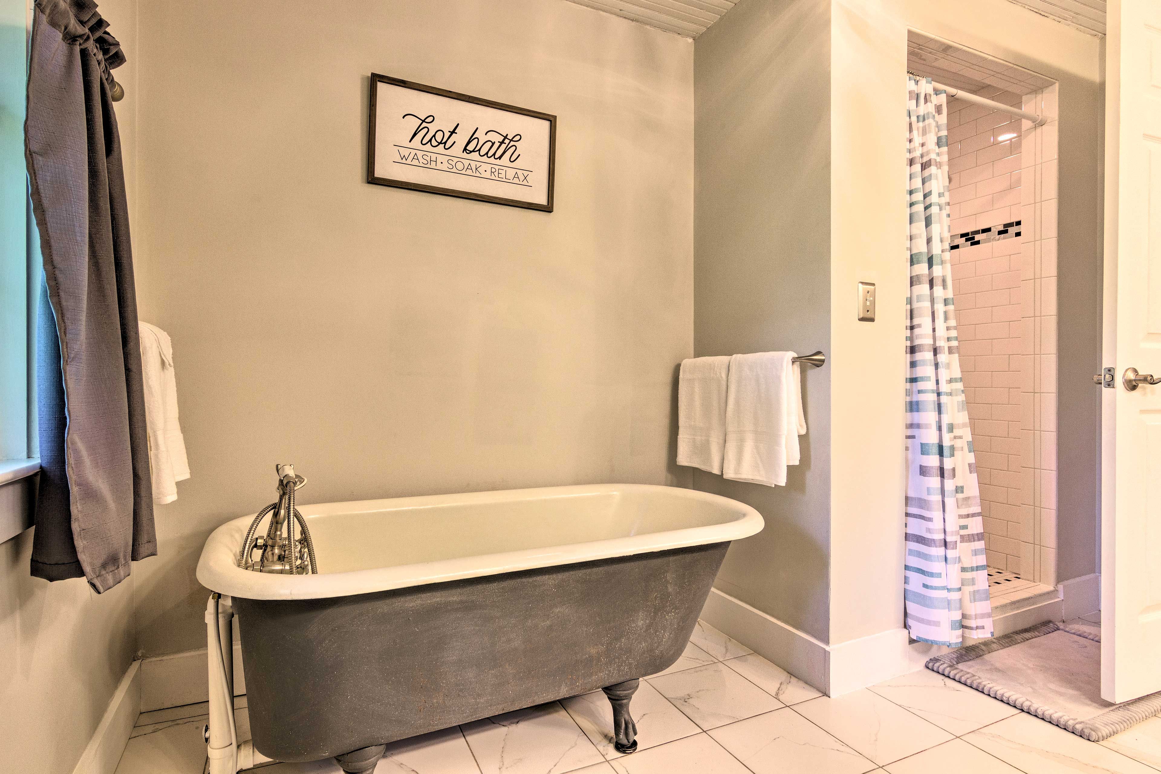 Full Bathroom