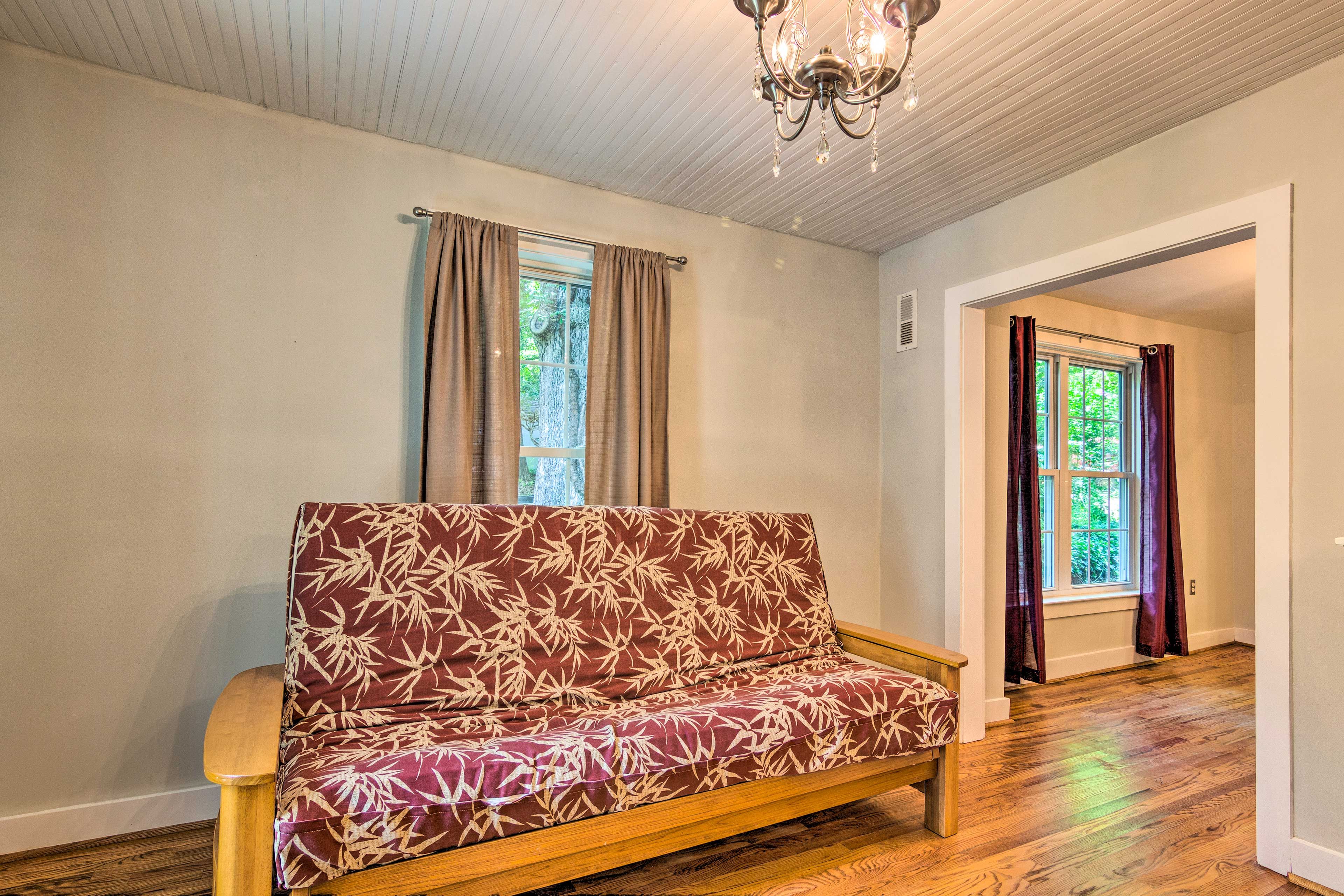 Den | Futon | Central A/C & Heating