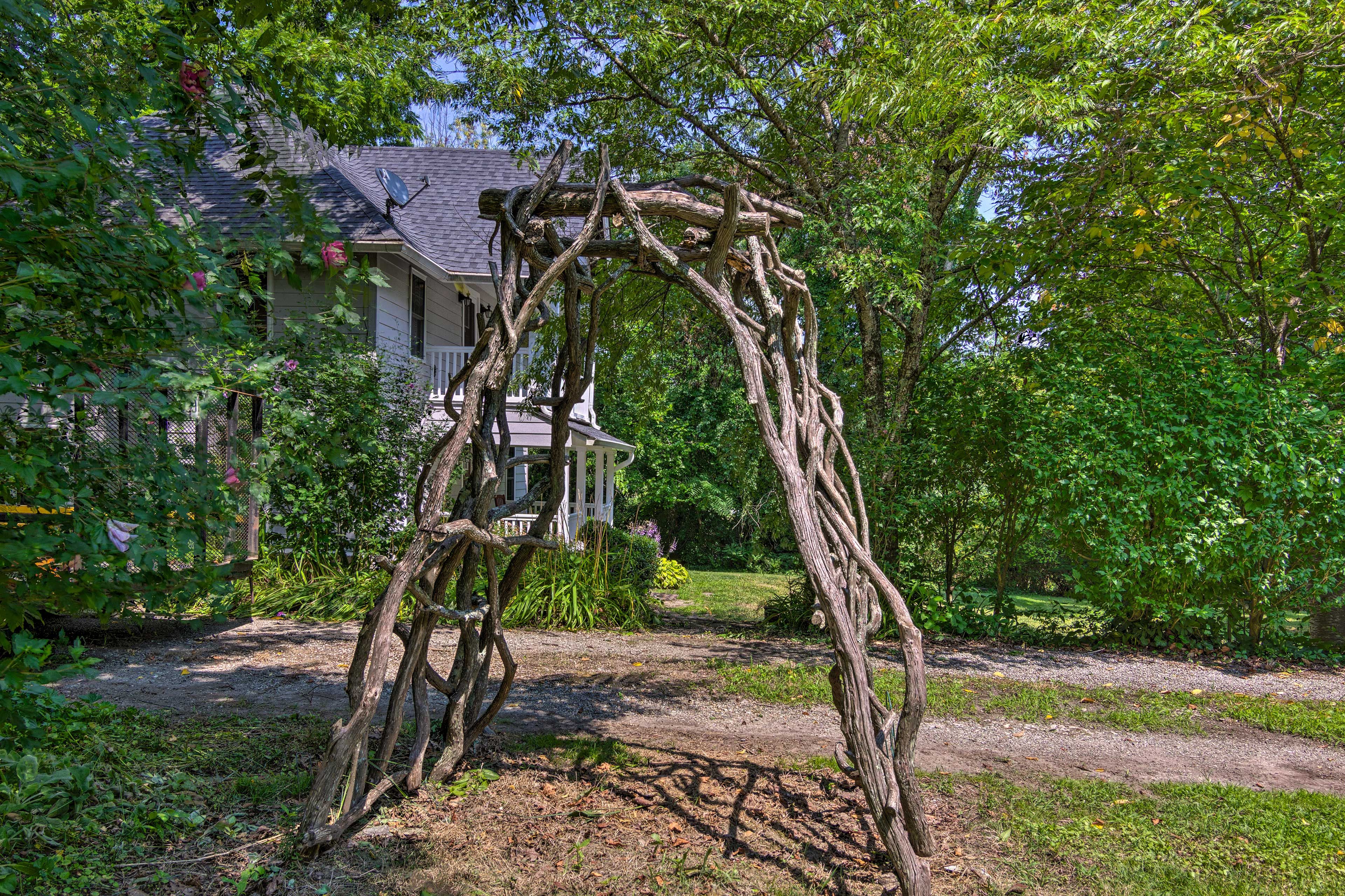 Property Exterior | 21 Mi to Asheville