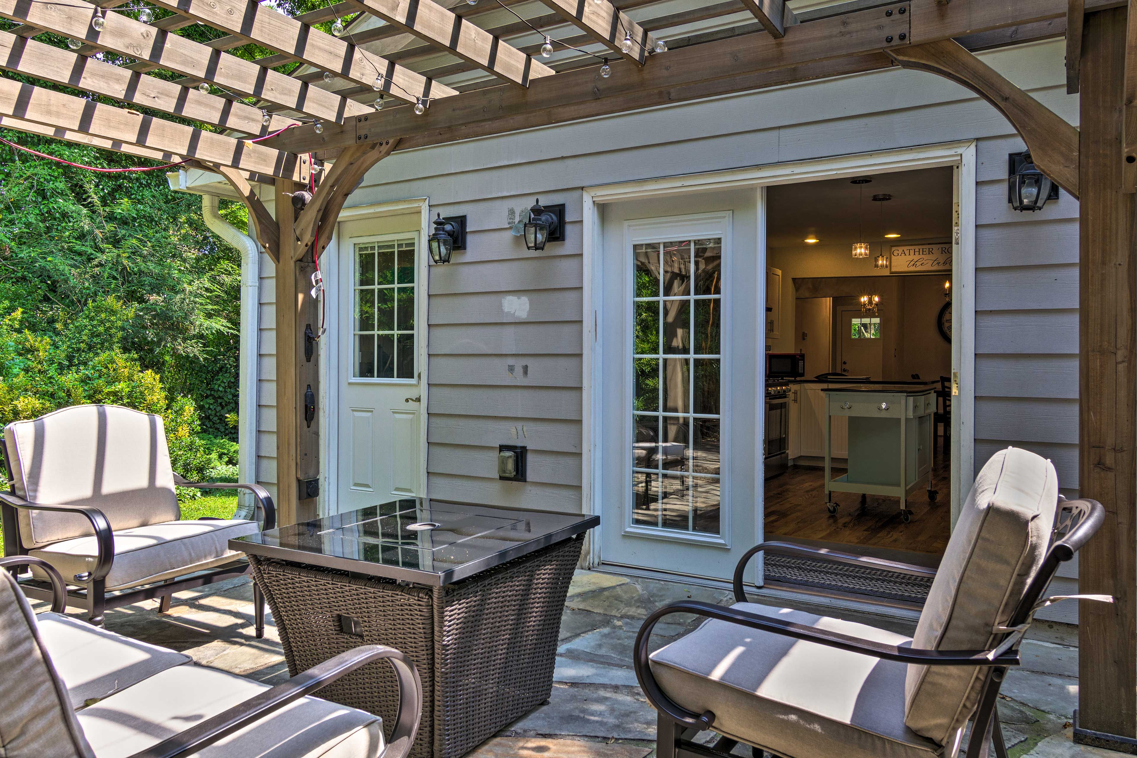 Private Pergola | Gas Grill | Access via 1st Floor