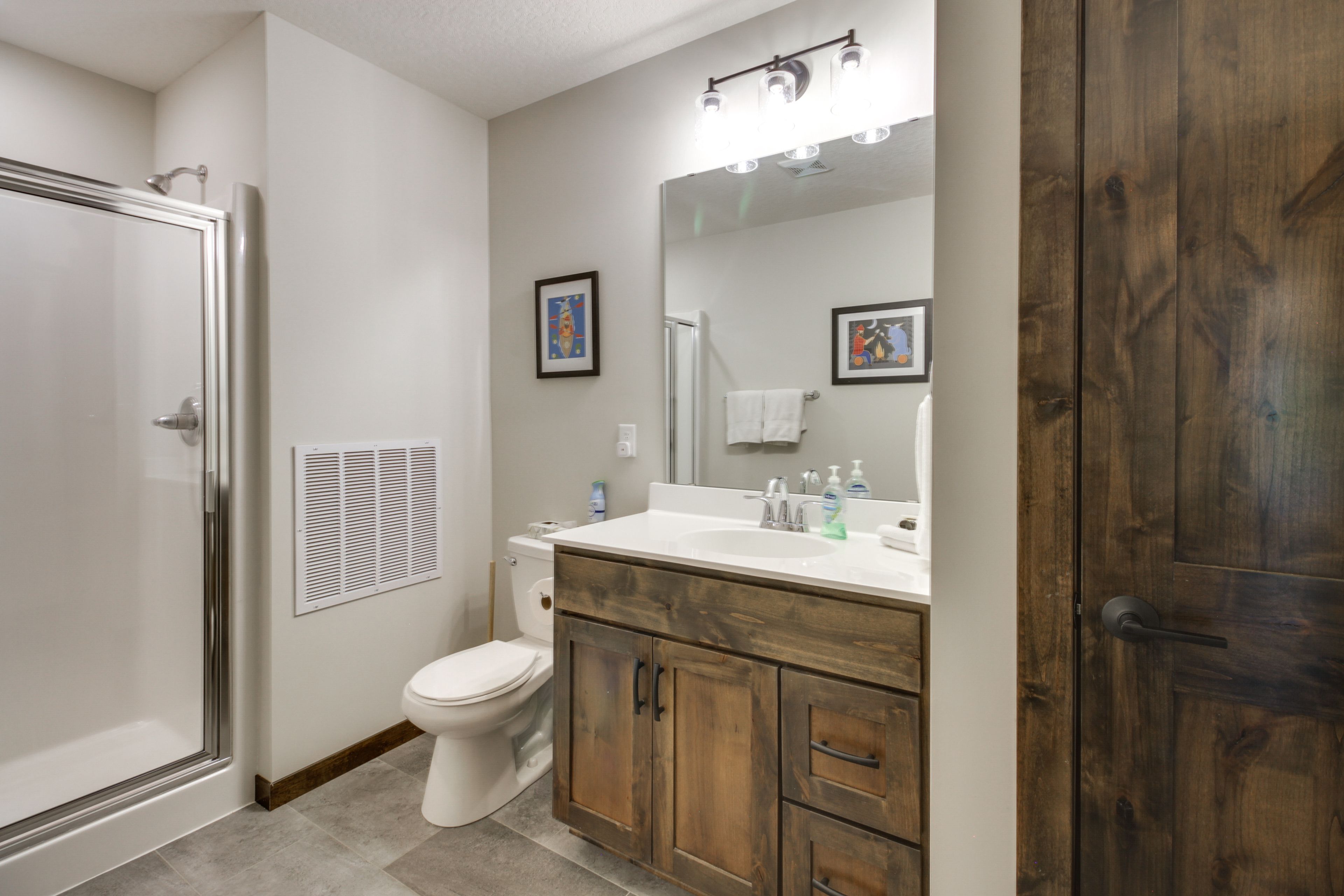 Full Bathroom
