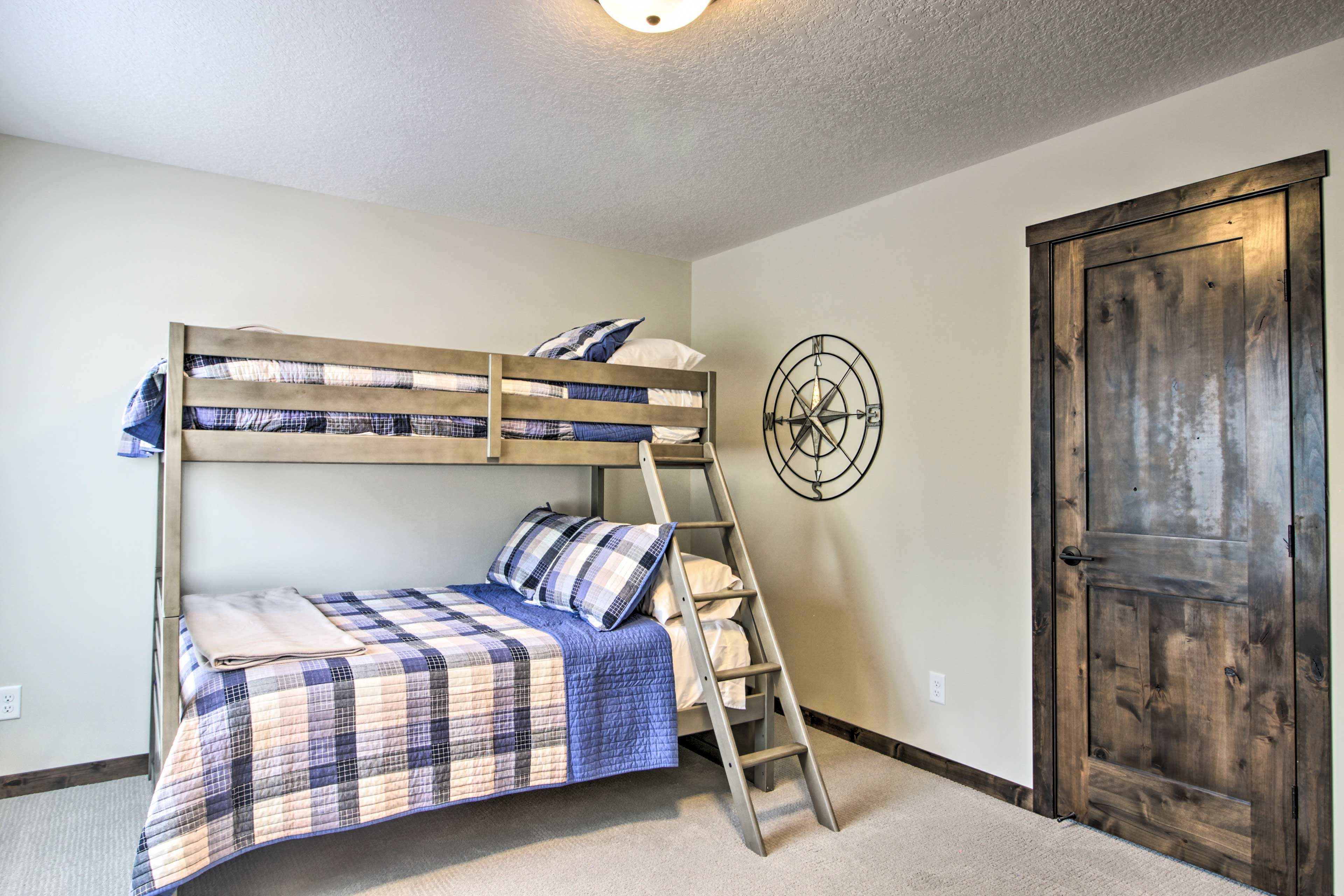 Bedroom 4 | Twin/Full Bunk Bed | 2nd Level