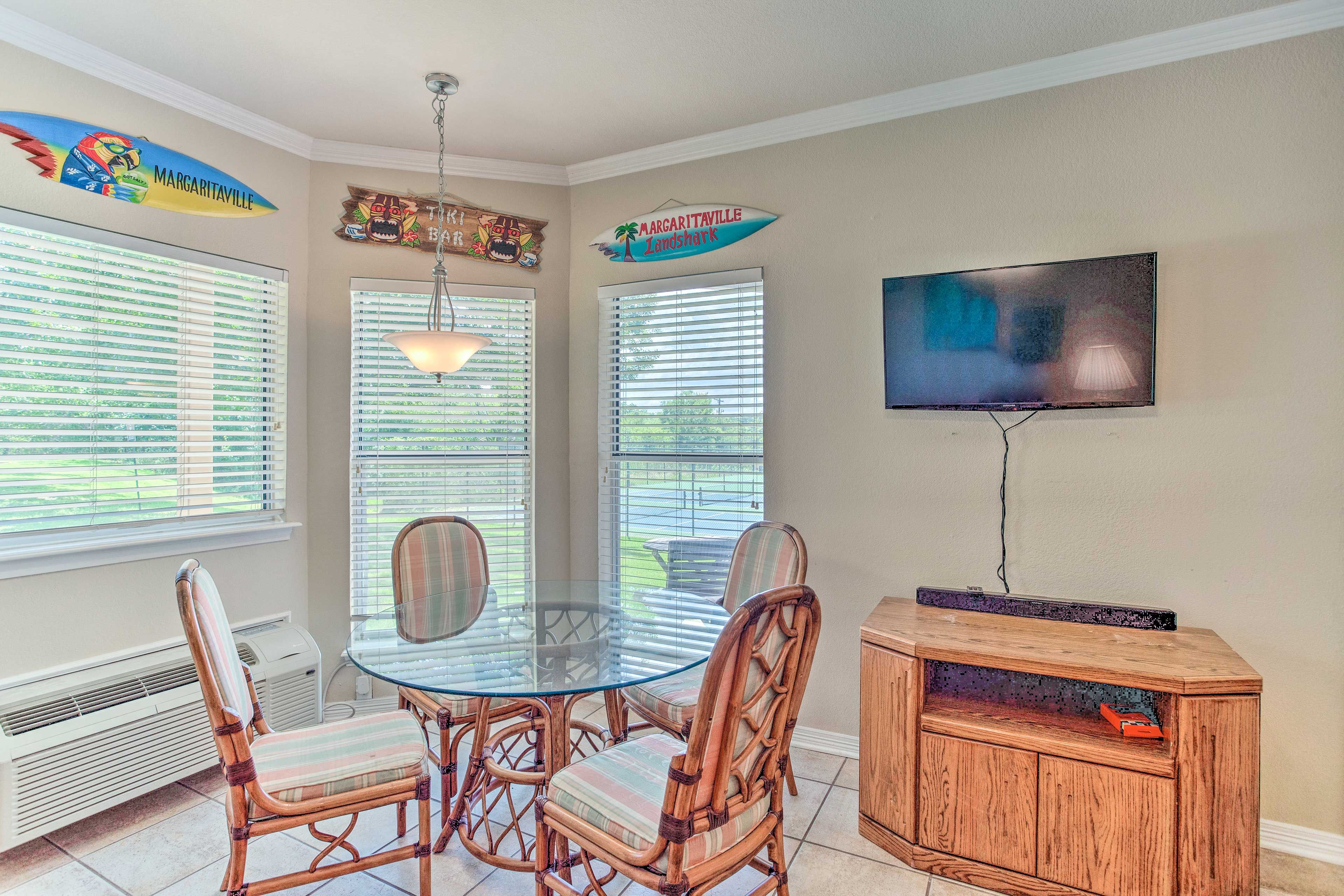 Dining Area | Dishware/Flatware | Trash Bags/Paper Towels