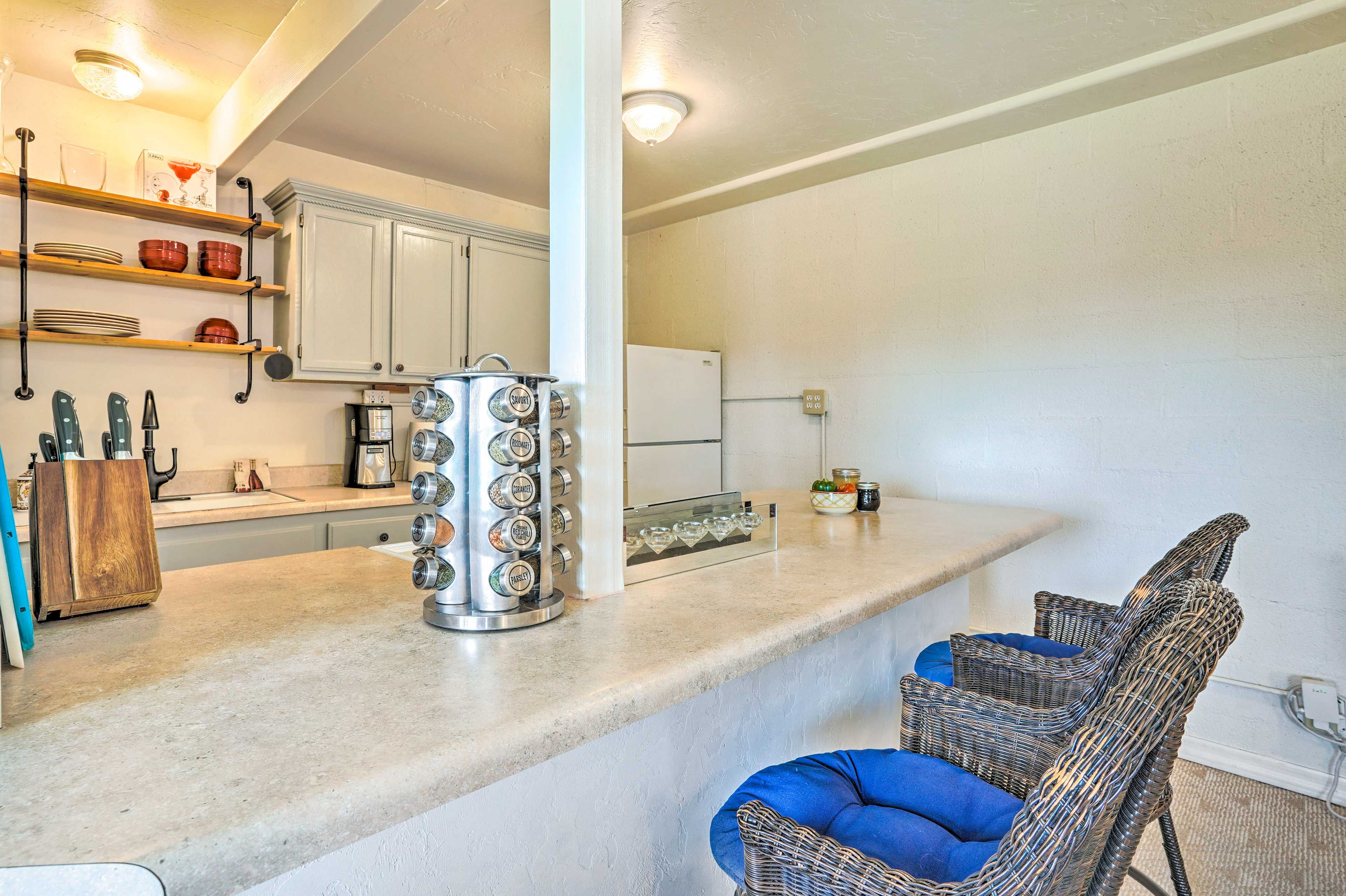 Kitchen | Cooking Basics | Free WiFi | Window A/C Unit | Electric Heating