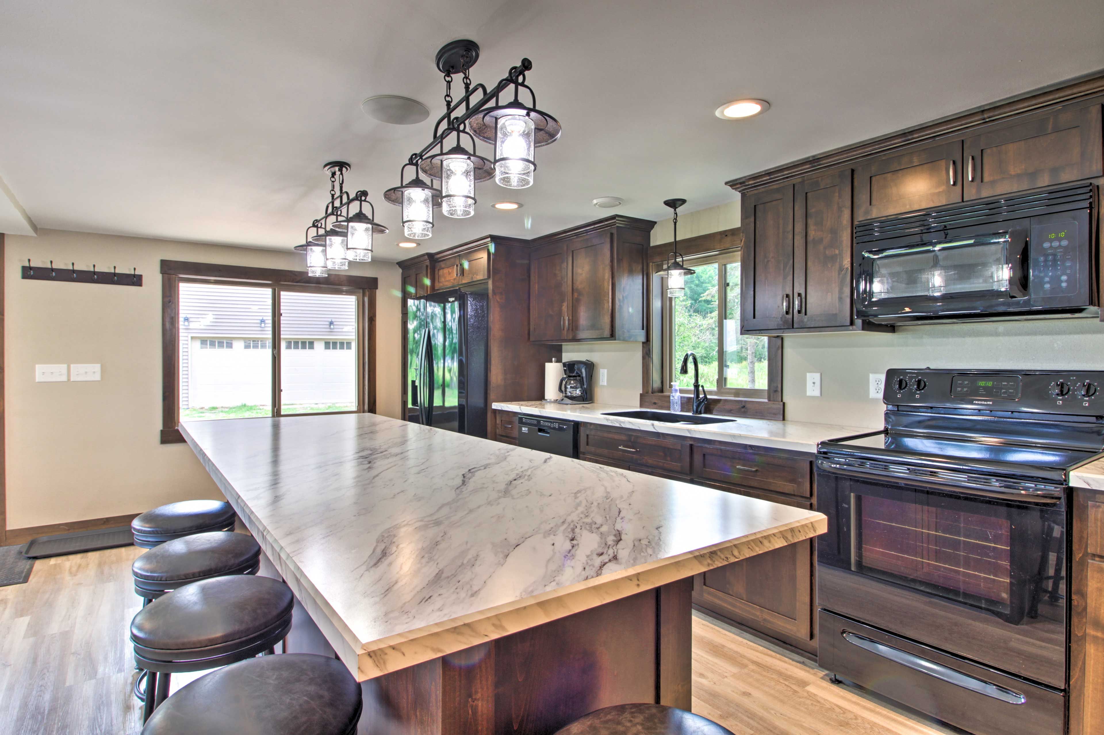 Kitchen | Drip Coffee Maker | Complimentary Spices