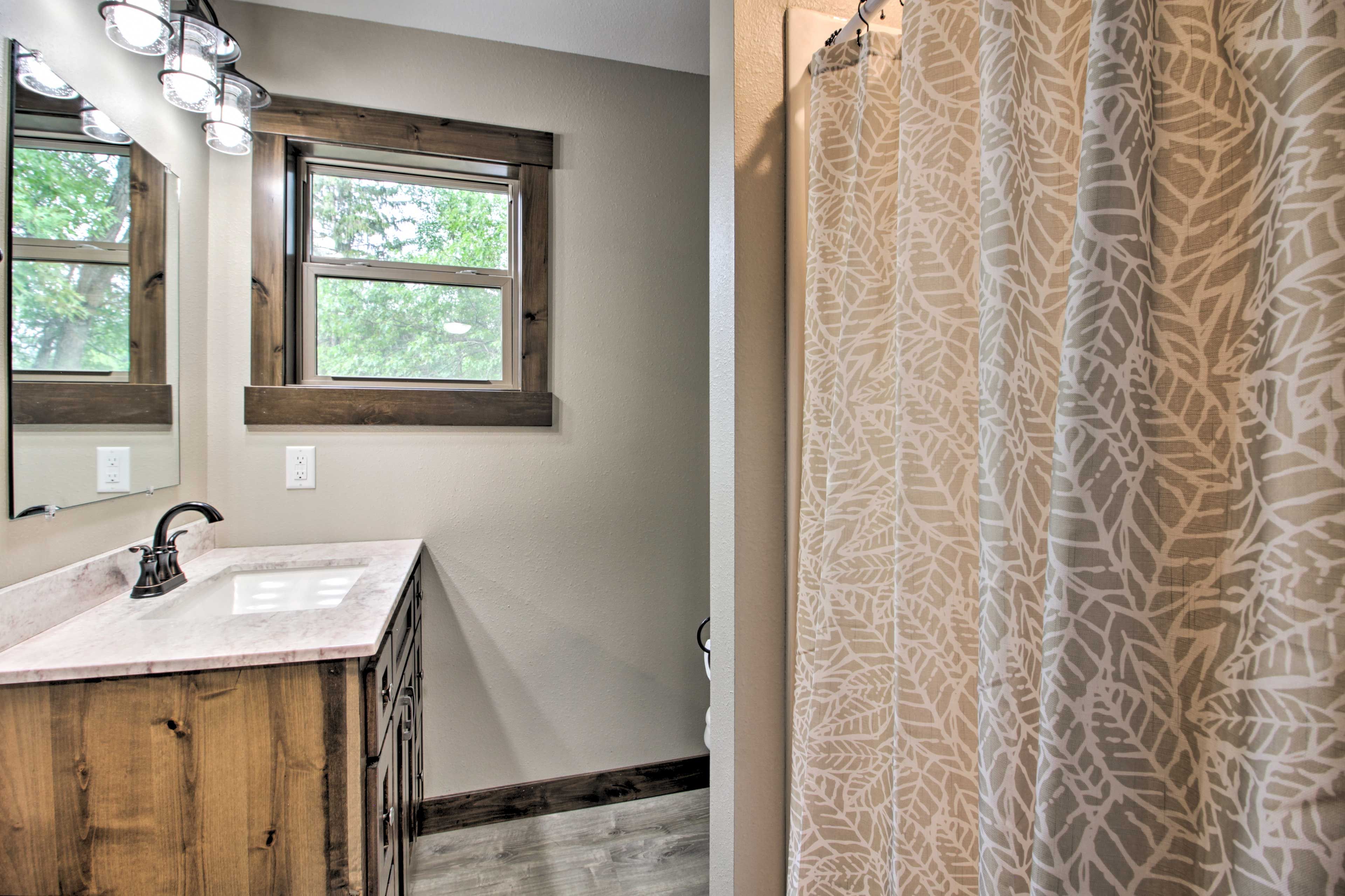 Full Bathroom | Hair Dryer