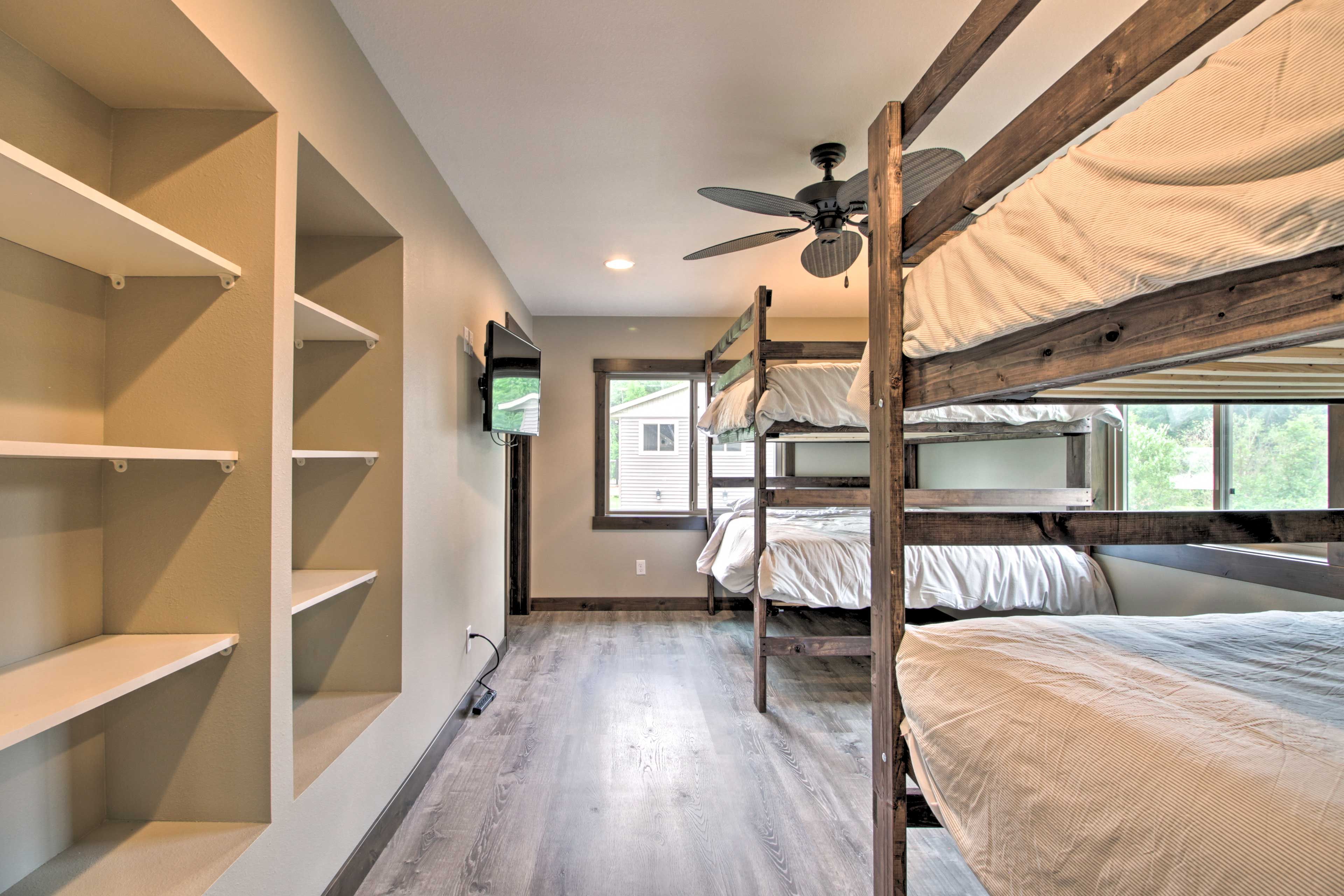 Bedroom 4 | Upper Level | 2 Queen Bunk Beds