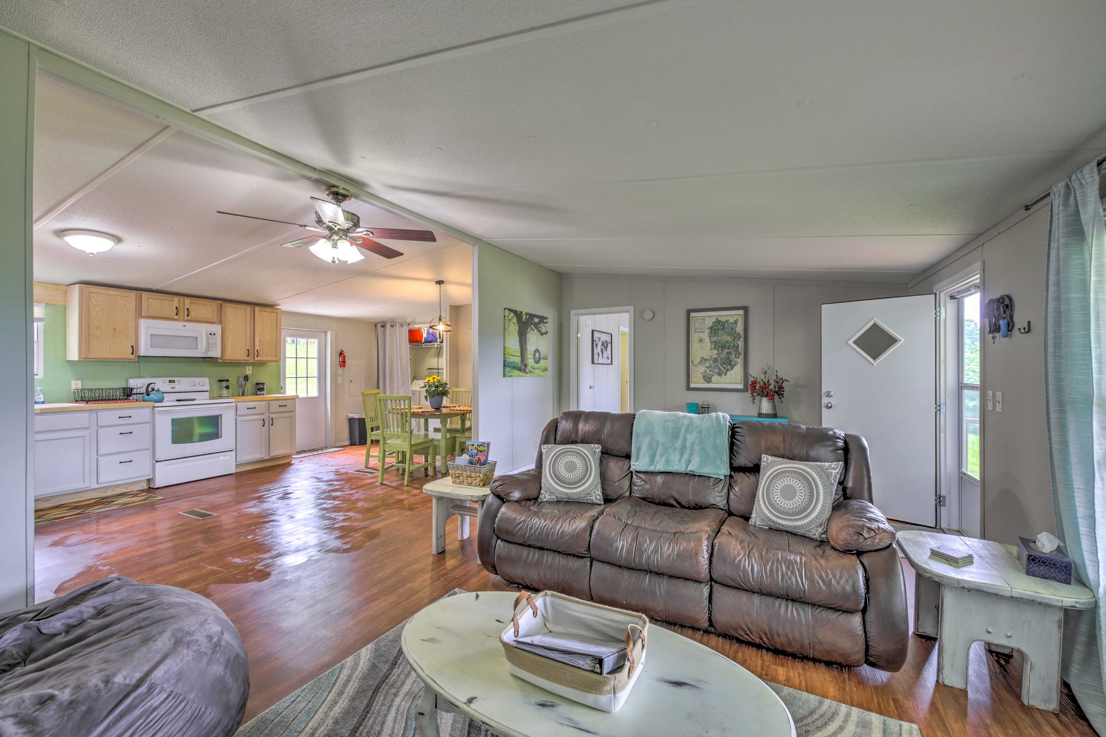 Living Room | Free WiFi