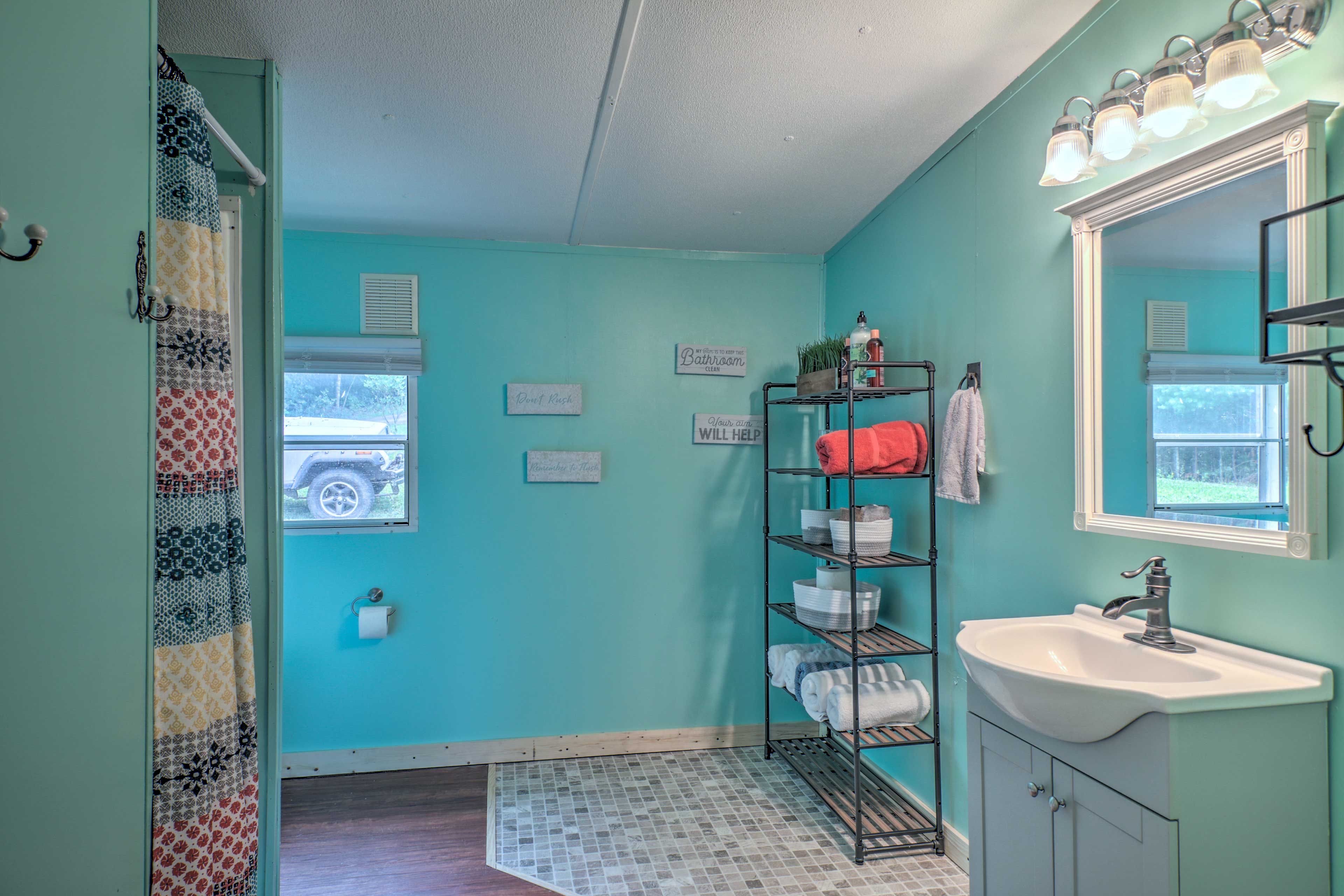 En-Suite Bathroom | Towels Provided