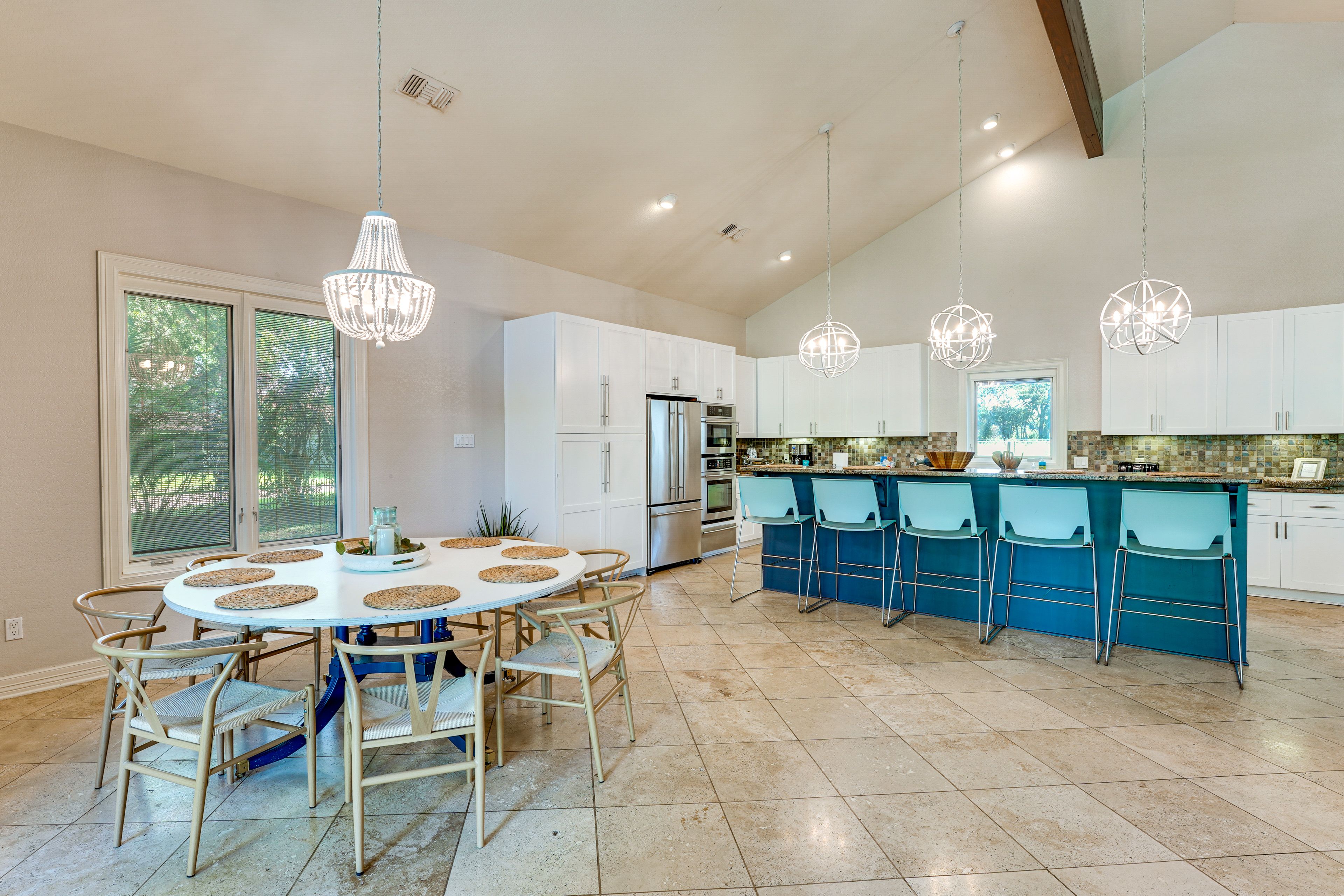 Dining Area | Dishware Provided | Main Level
