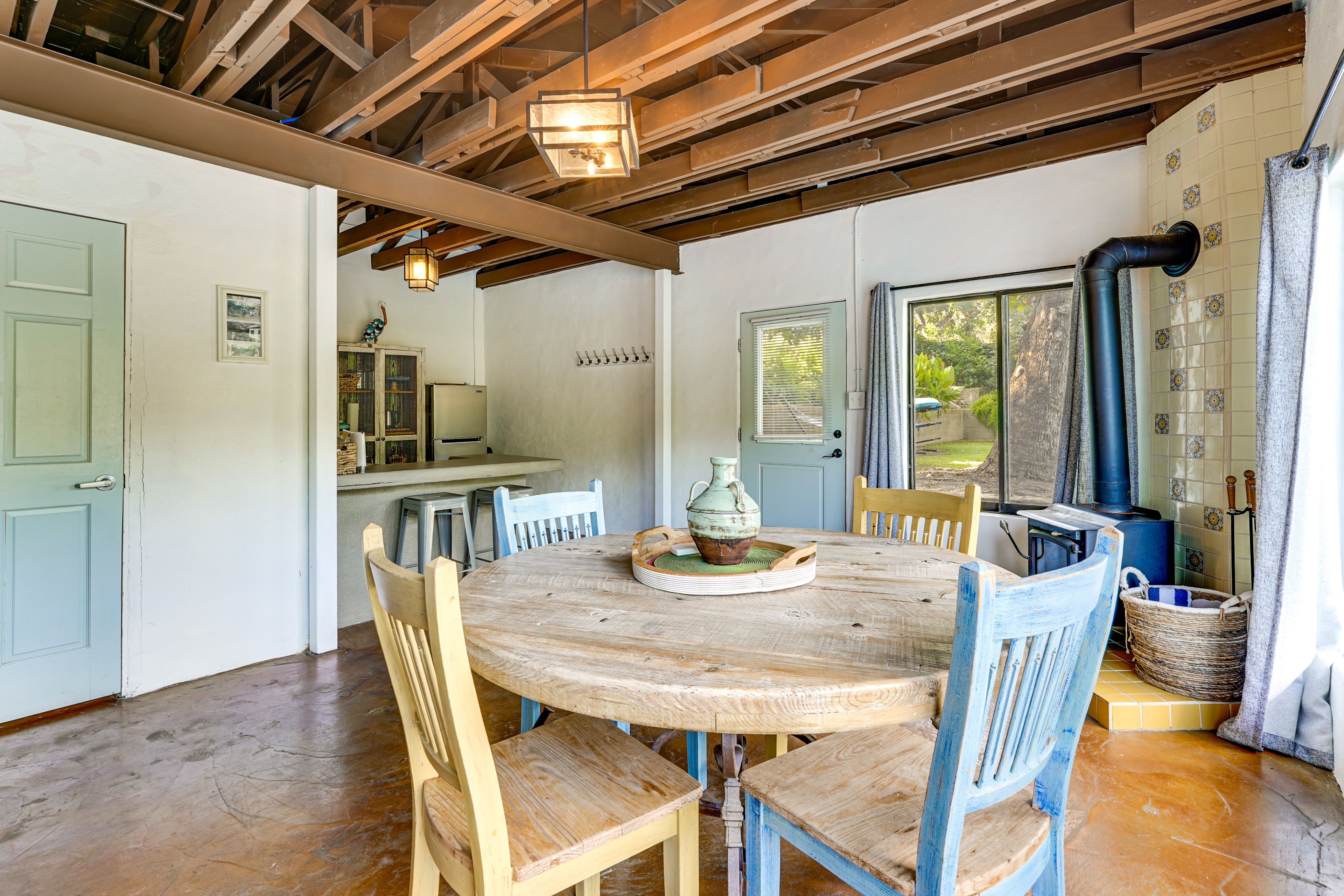 Boathouse Dining Area | Dishware Provided