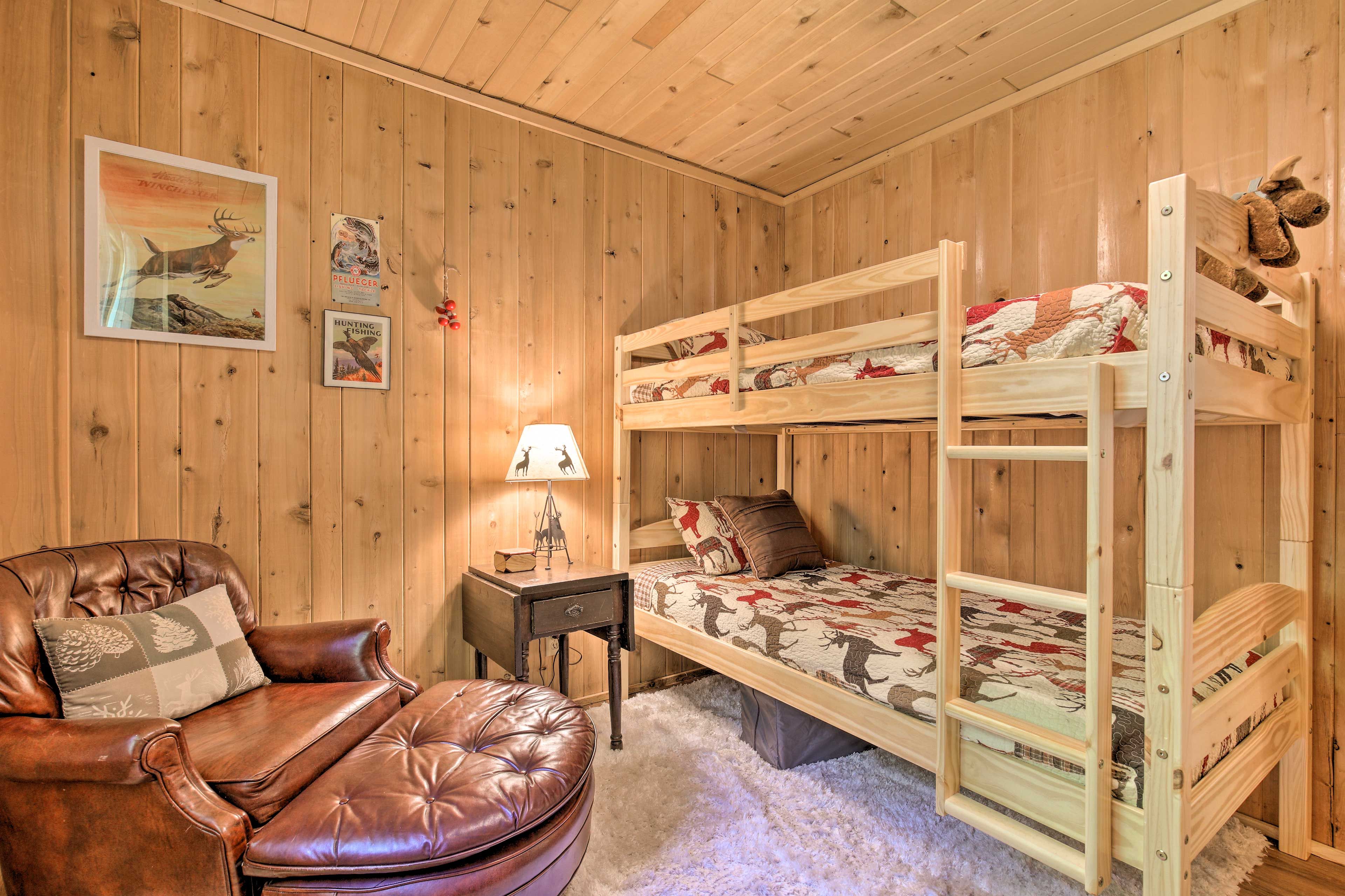 Bedroom 3 | Twin Bunk Bed