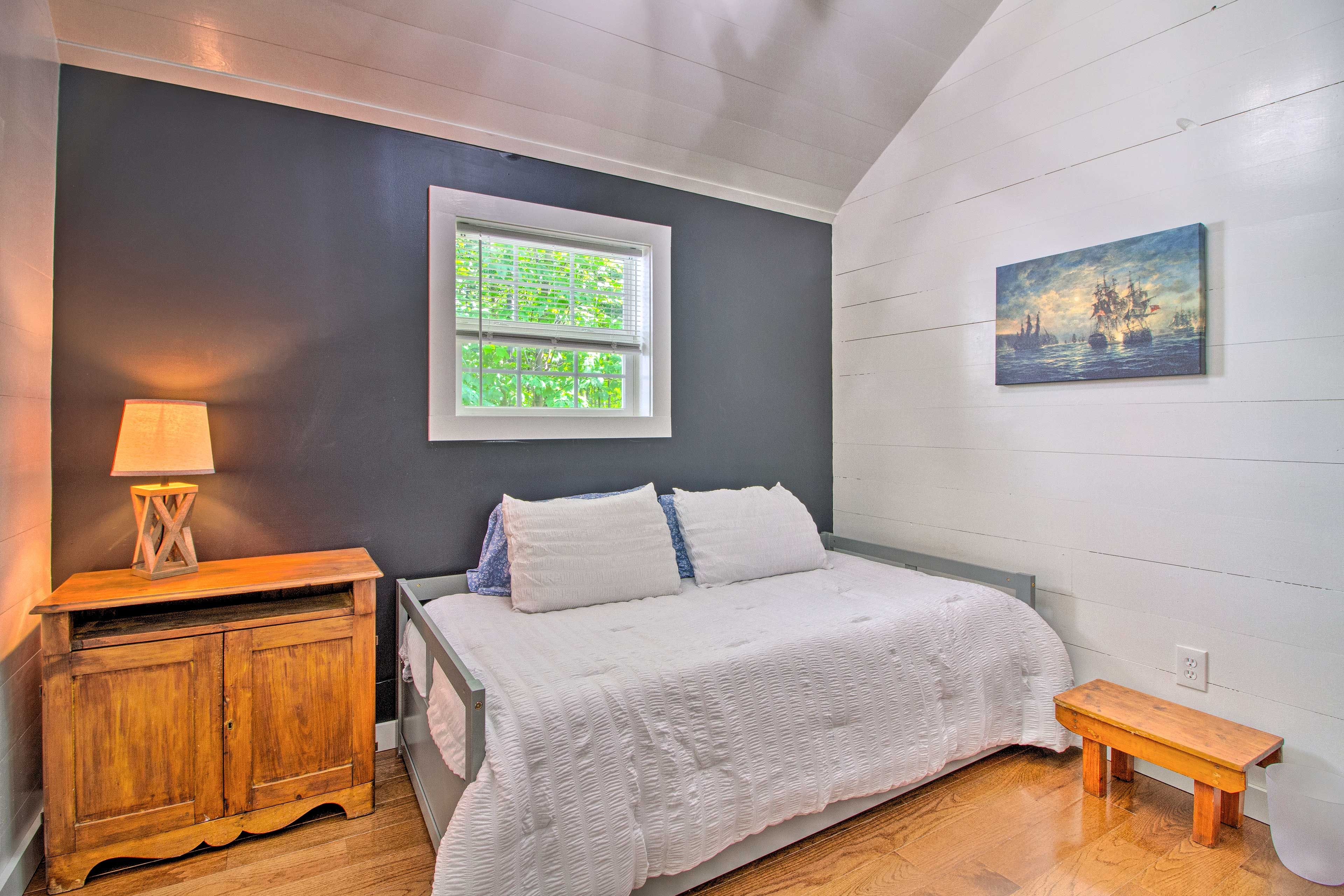 Bedroom 2 | Converts to King Bed
