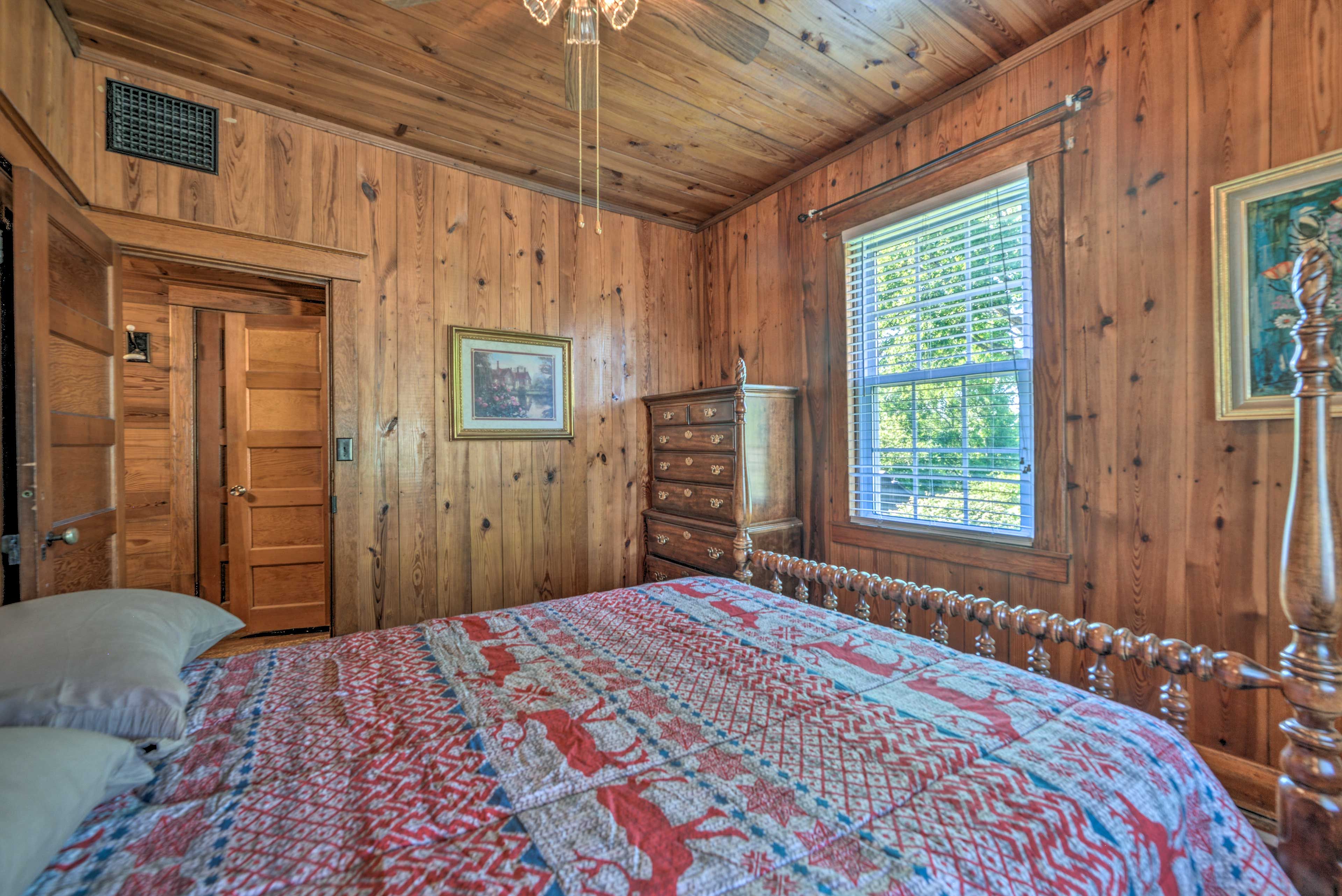 Bedroom 1 | 1st Floor