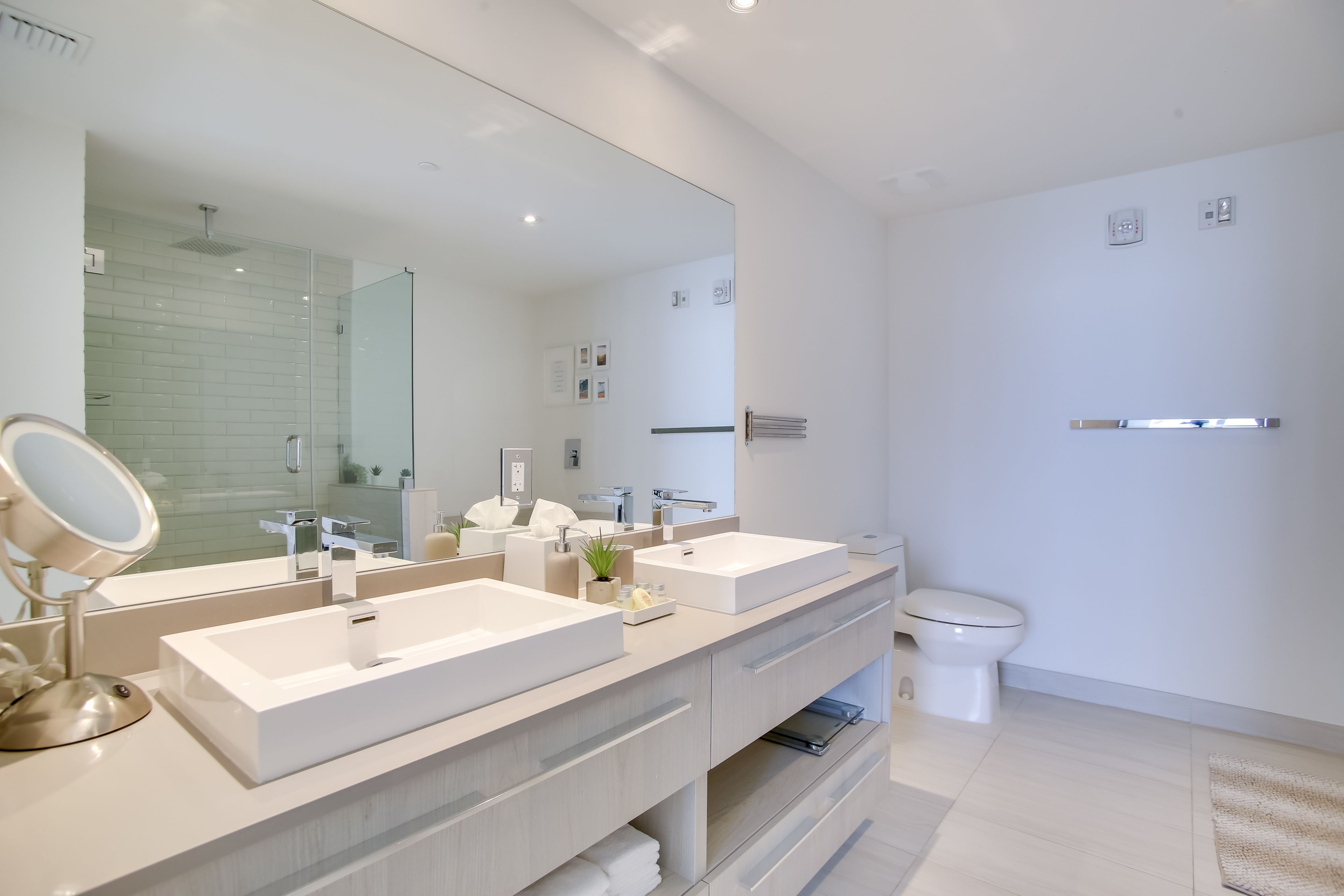 En-Suite Bathroom | Linens & Towels Provided