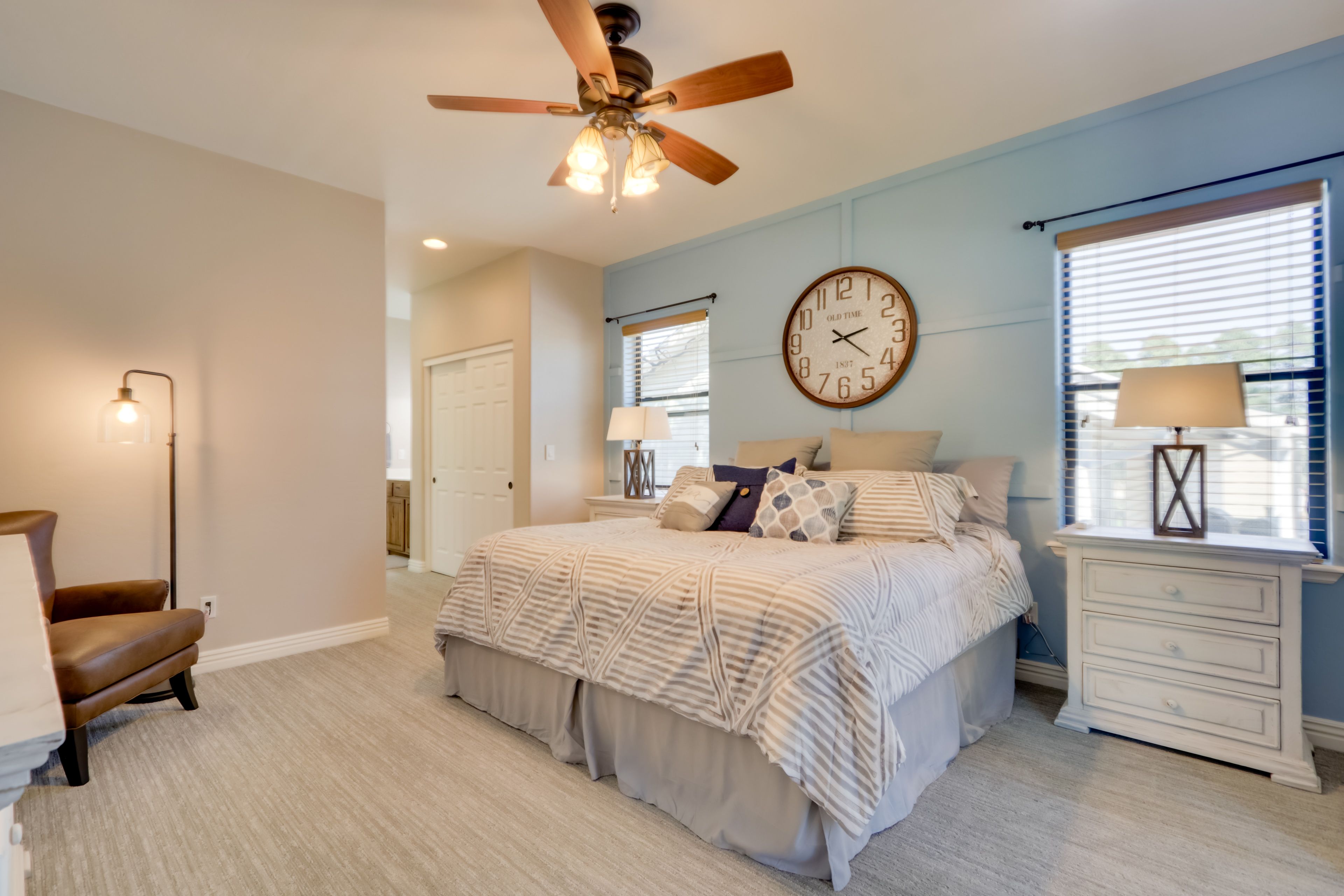 Bedroom 1 | King Bed