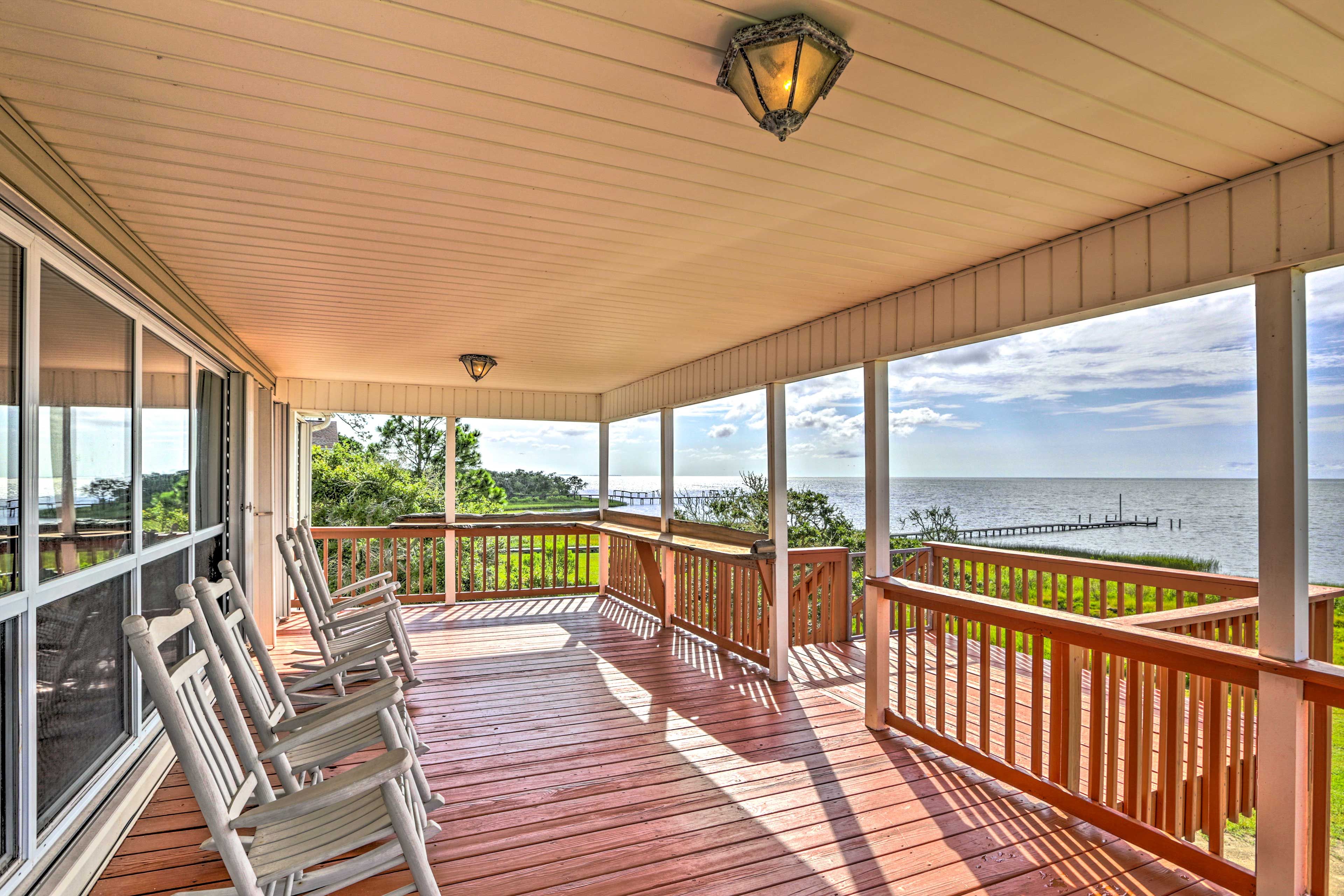 Carrabelle Vacation Rental | 3BR | 2BA | Step-Free Access via Elevator