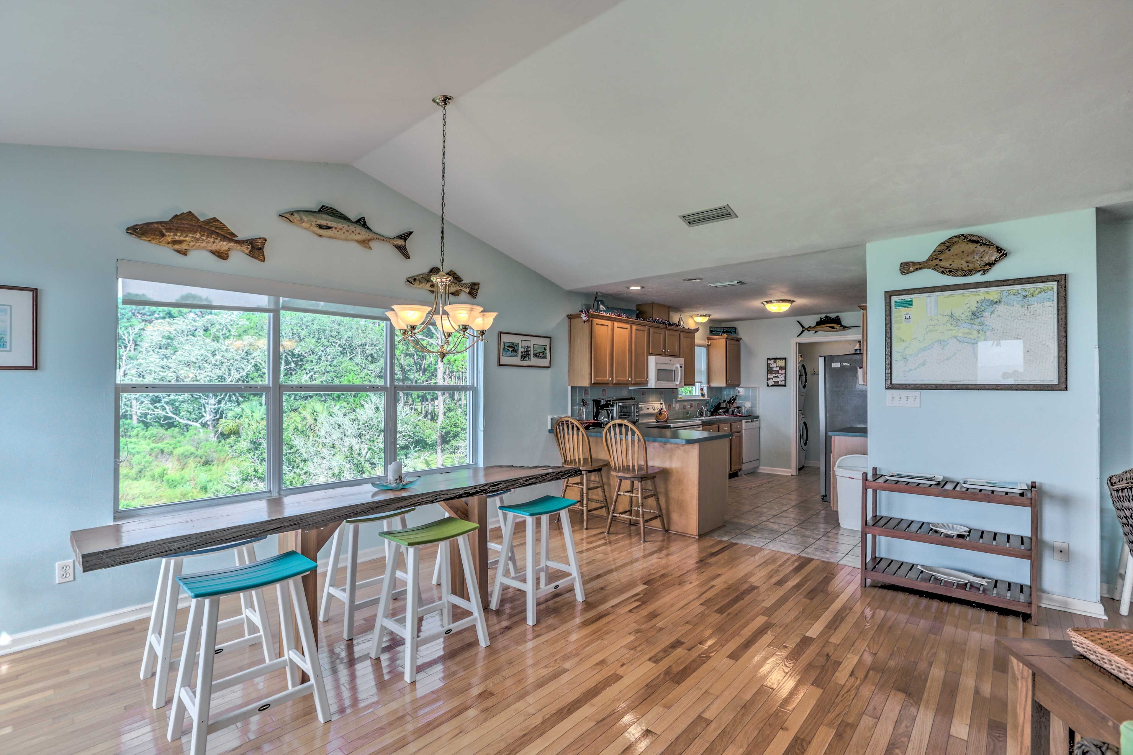 Dining Area | Dishware & Flatware