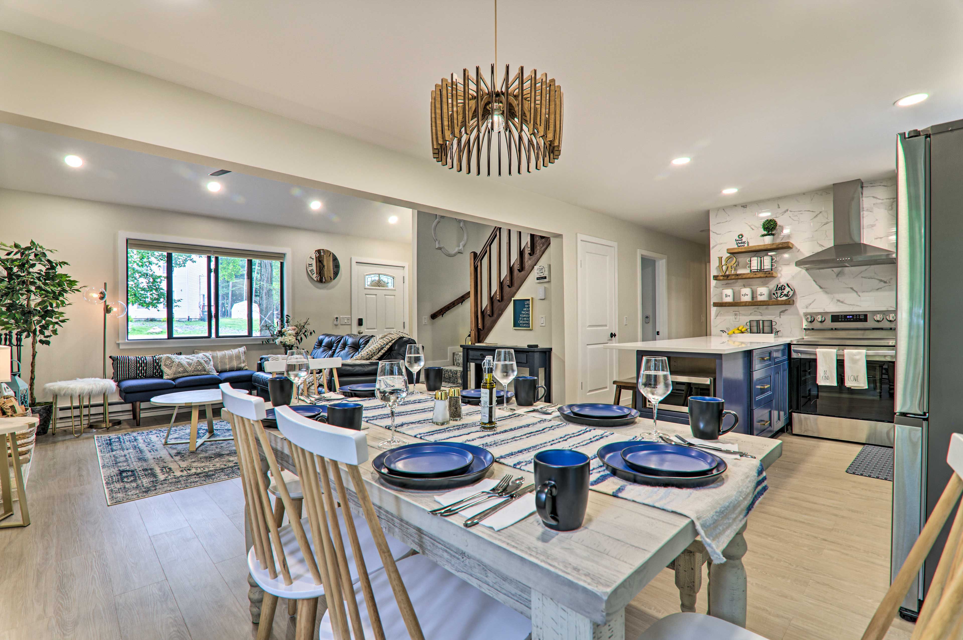 Dining Area | 1st Floor