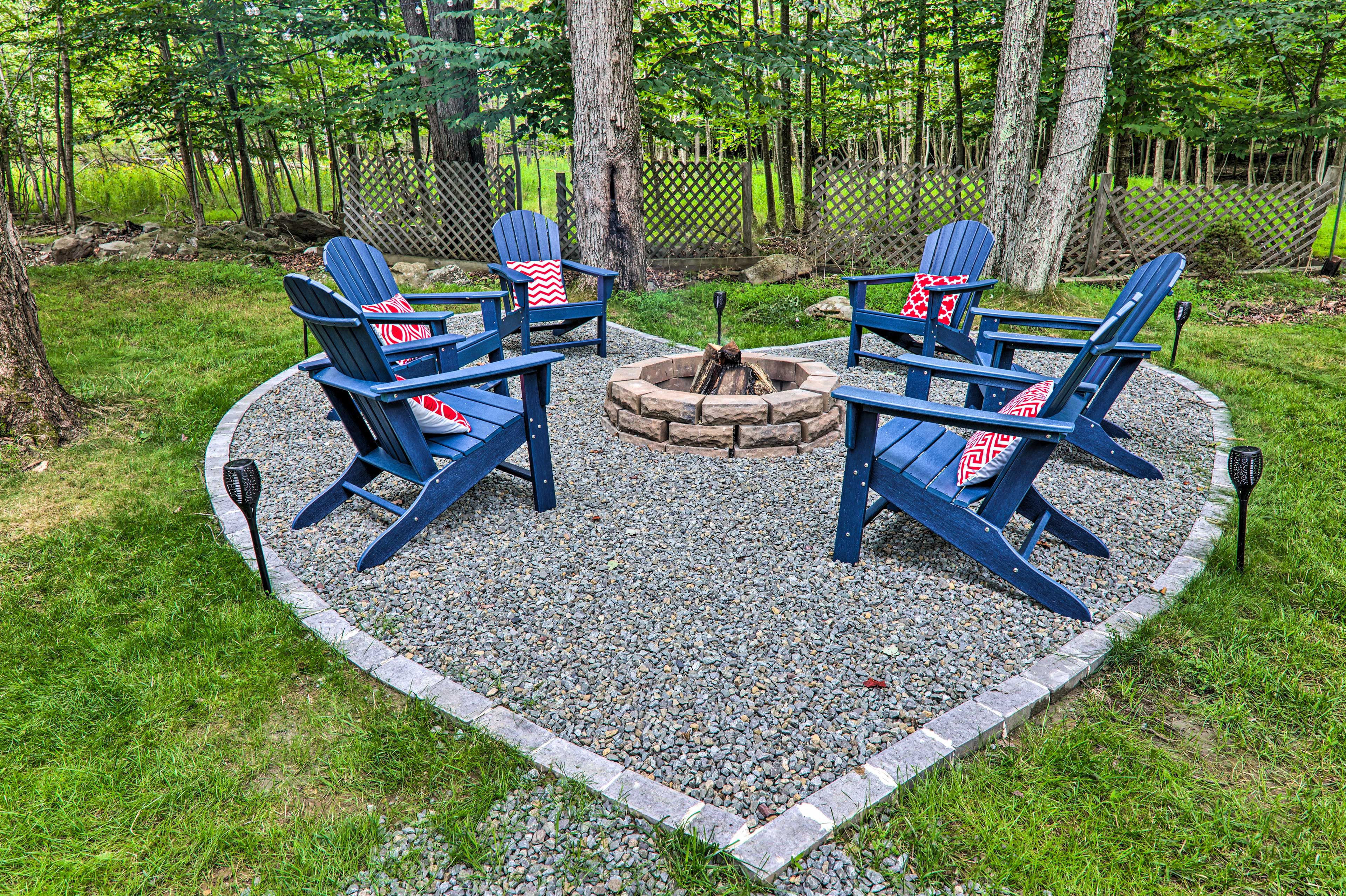 Yard | Wood-Burning Fire Pit