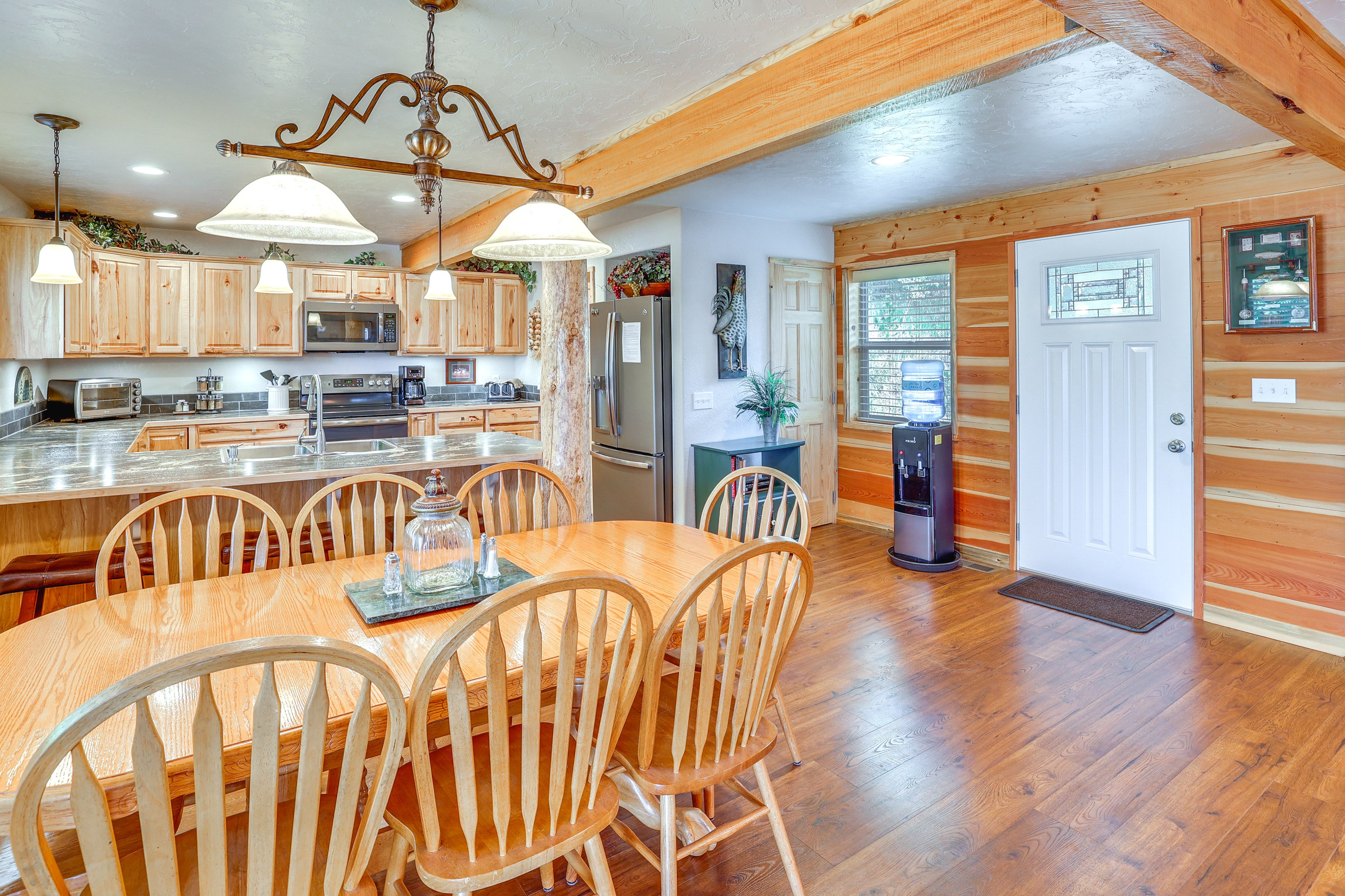 Dining Area | Dining Table | Dishware/Flatware