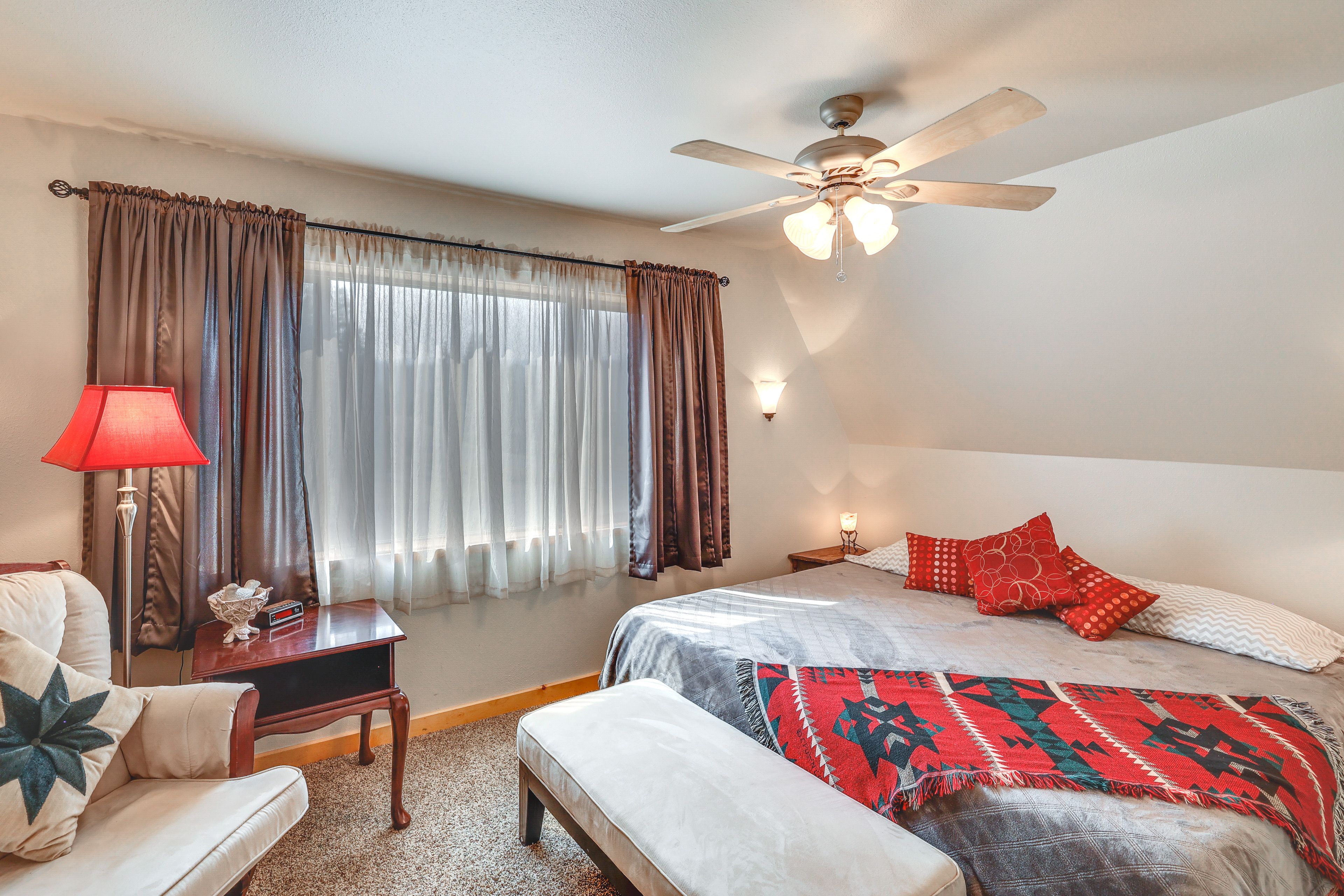 Bedroom 3 | King Bed | 2nd Floor