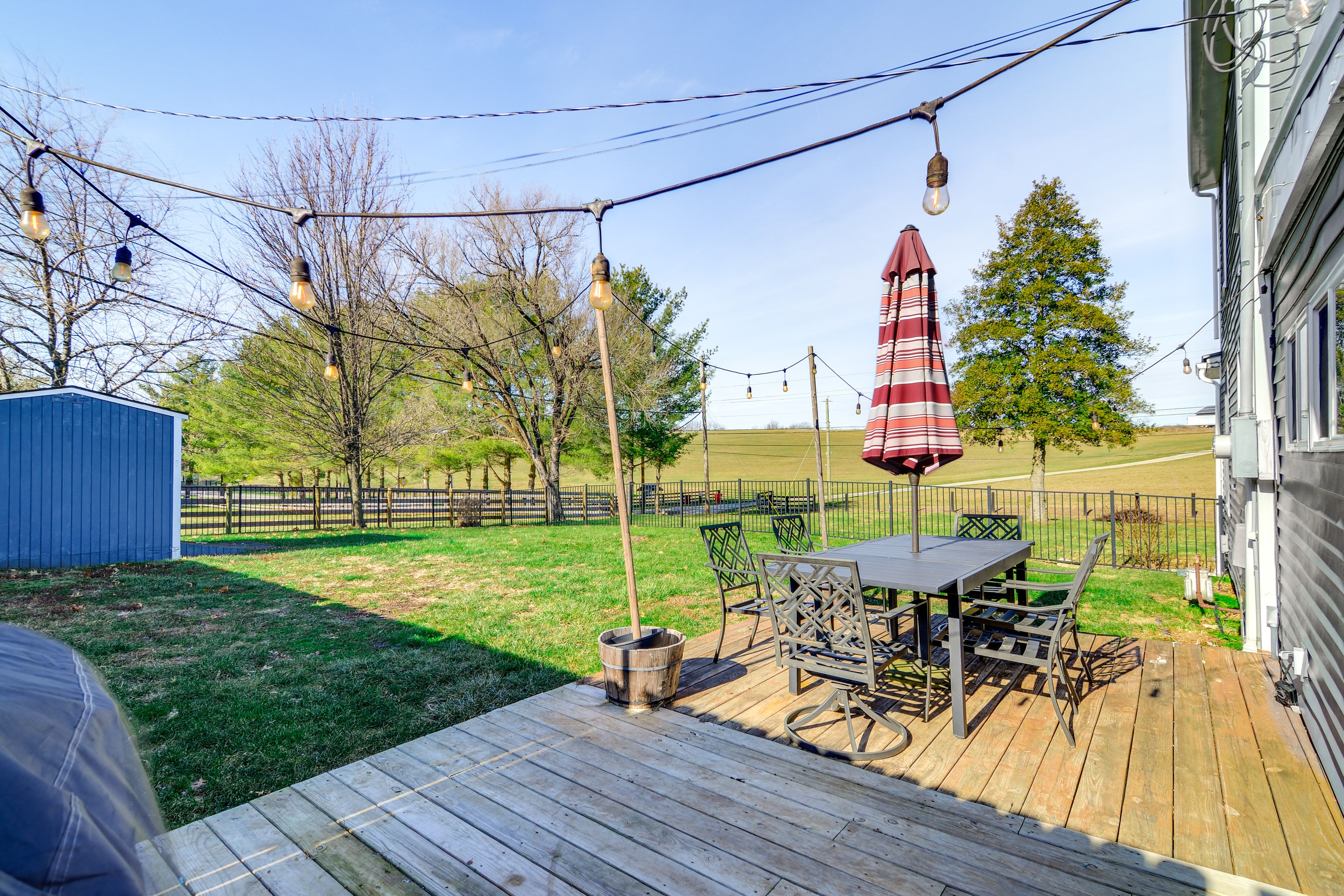 Deck | Dining Area