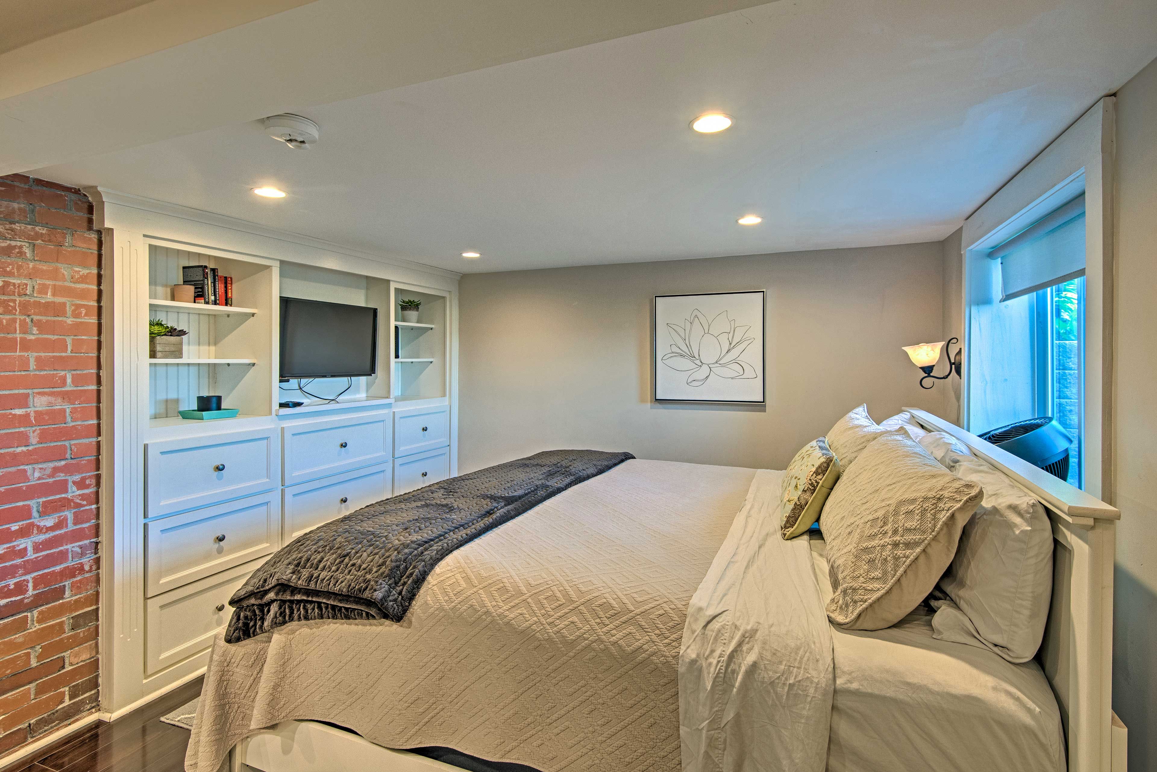 Bedroom 1 | Smart TV