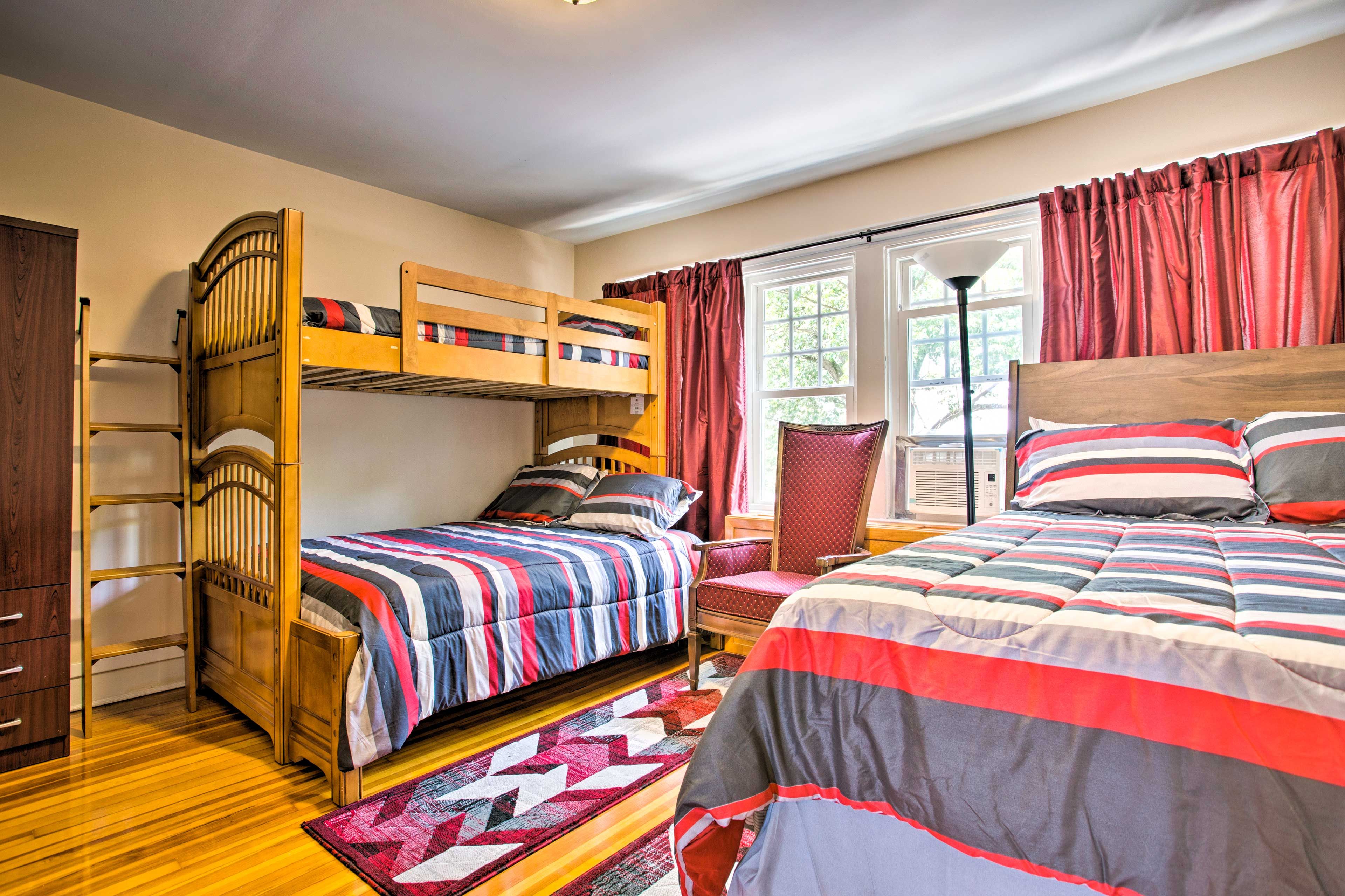 Bedroom 3 | Full Bed | Twin/Full Bunk Bed | 2nd Floor