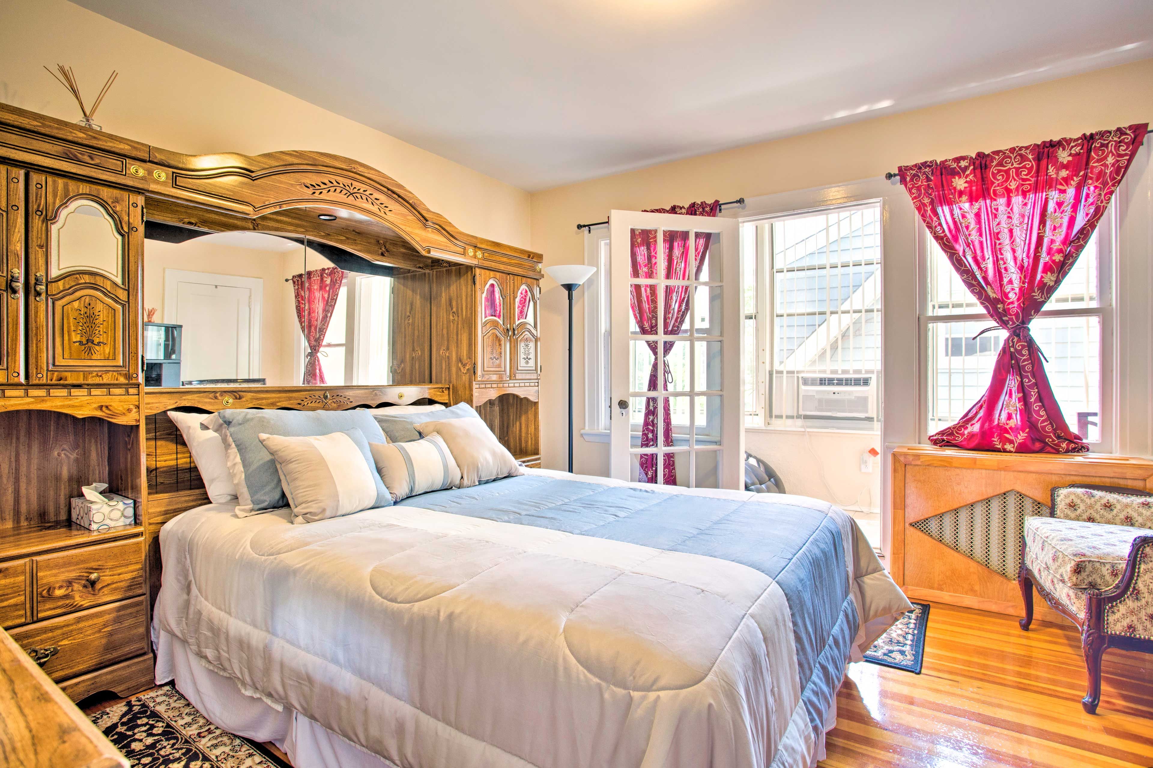Bedroom 1 | Queen Bed | 2nd Floor