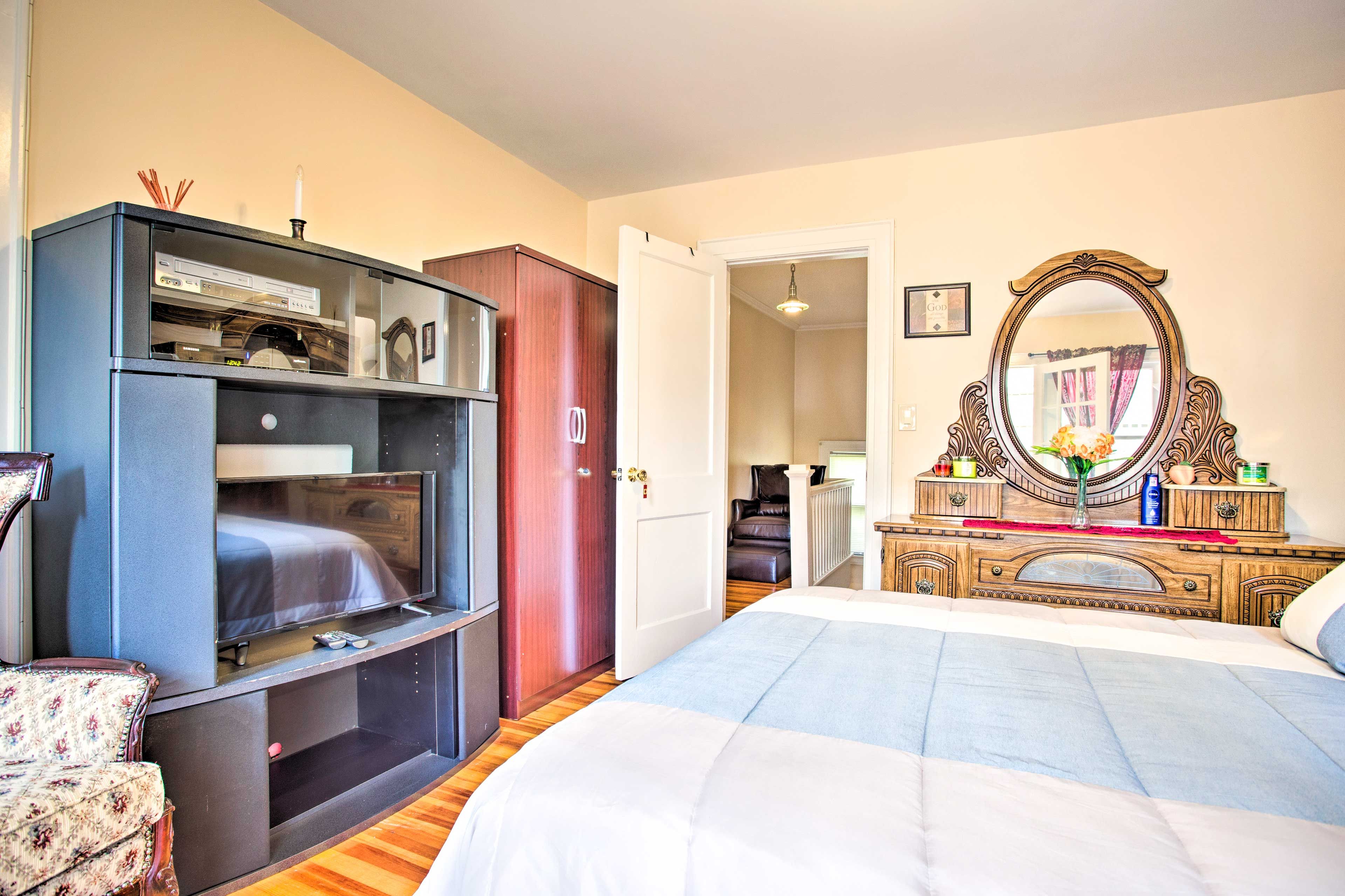 Bedroom 1 | DVD Player