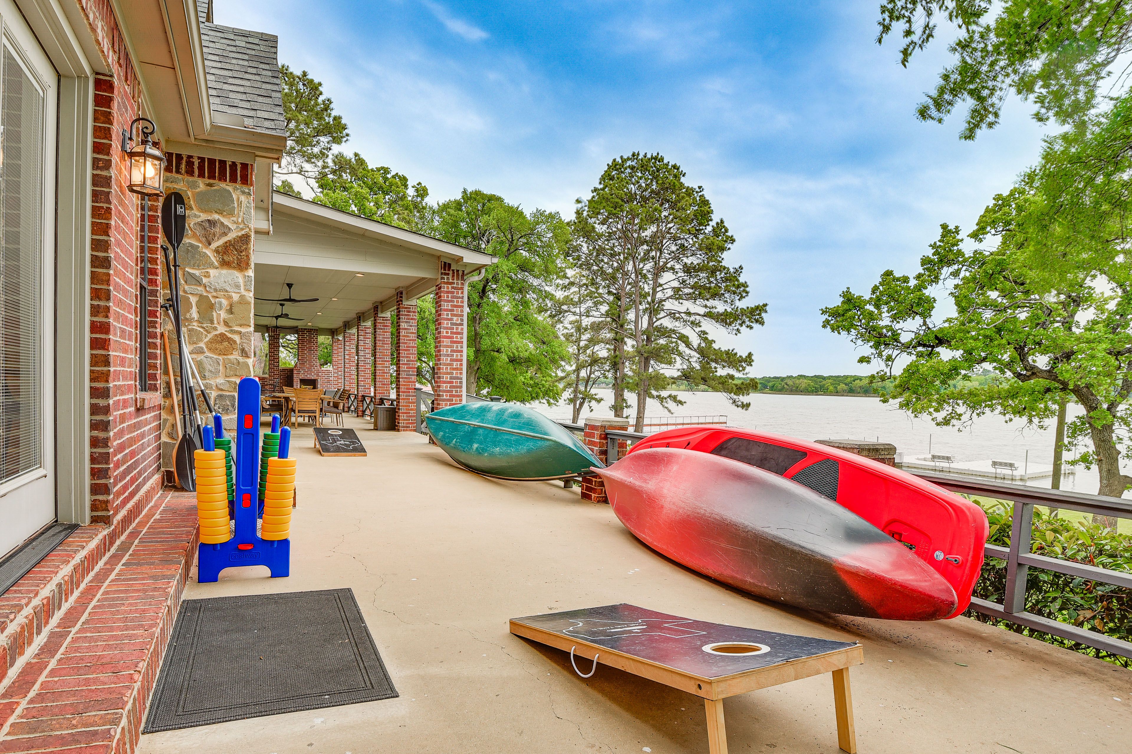 Alvarado Vacation Rental | 4BR | 3.5BA | Step-Free Access | 3,430 Sq Ft