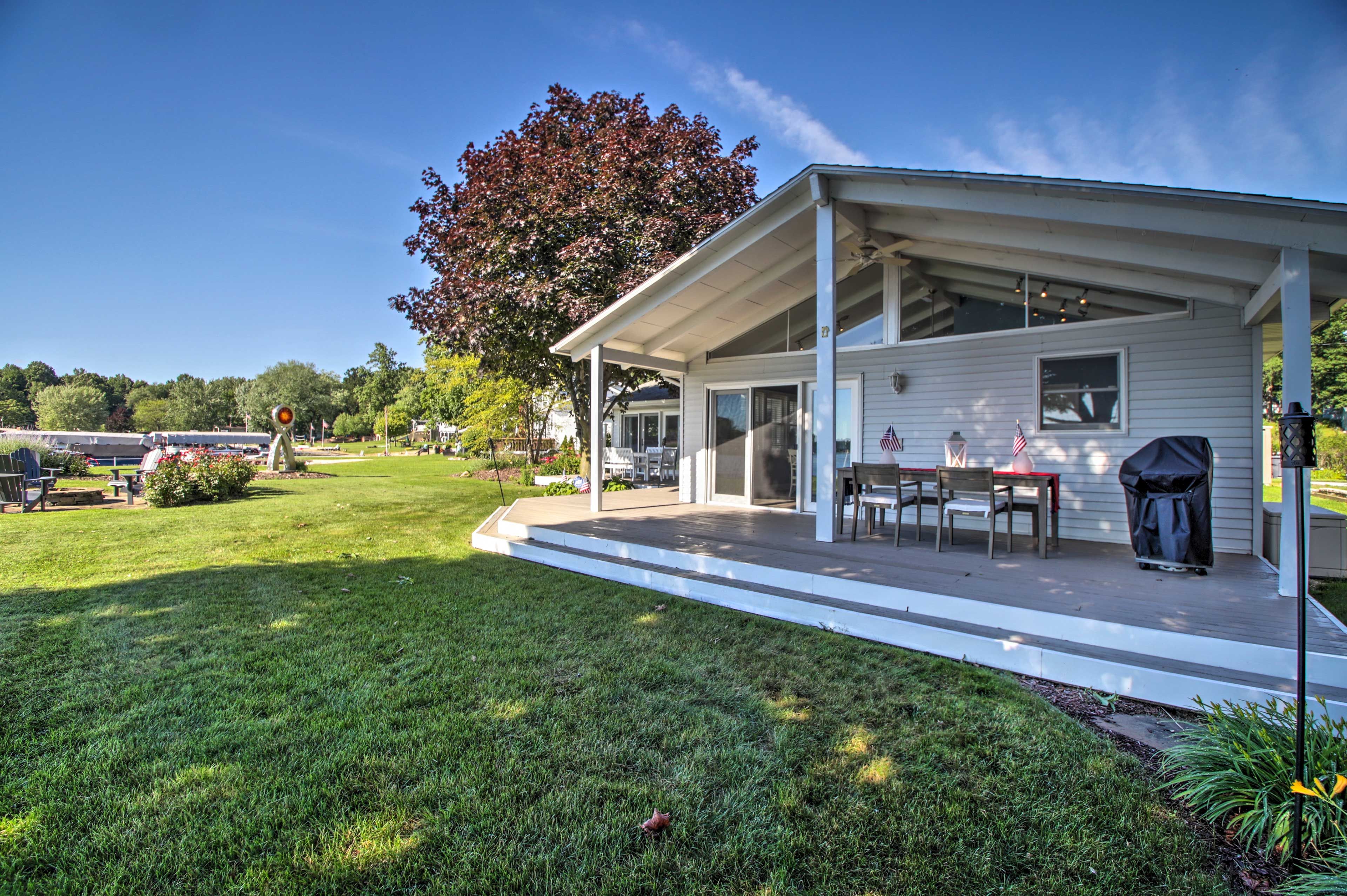 Private Deck | Gas Grill