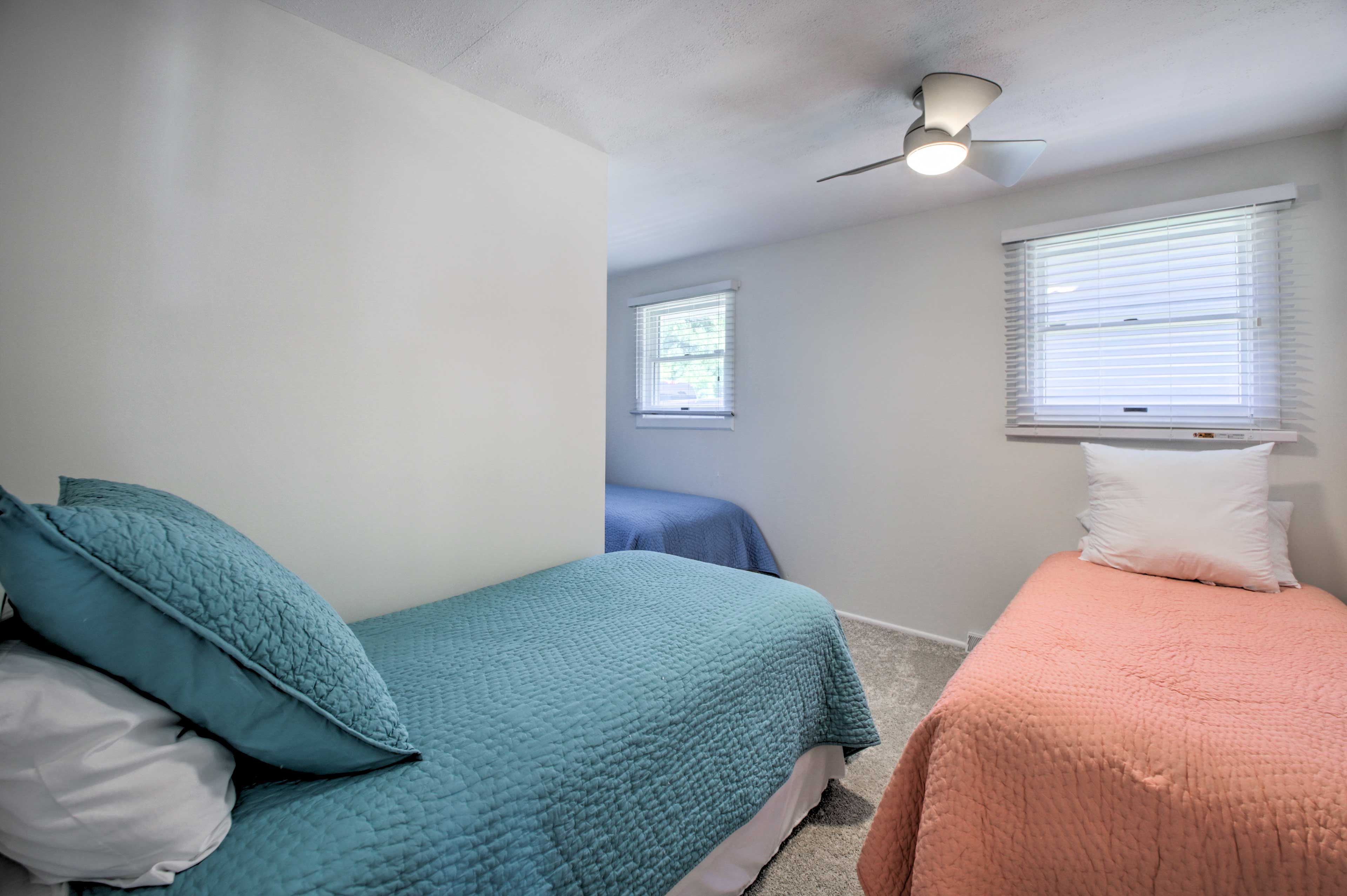 Bedroom 3 | 3 Twin Beds