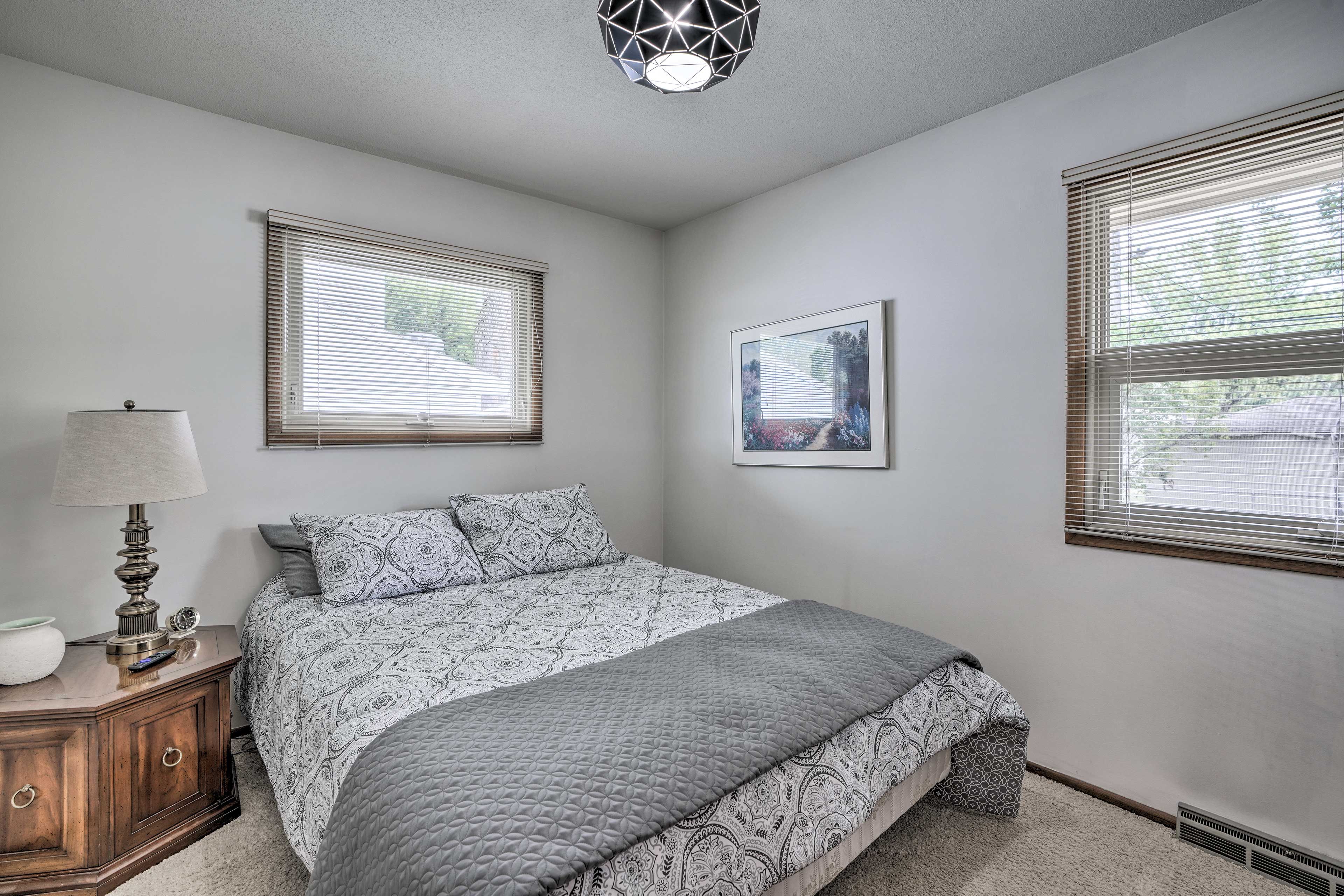 Bedroom 3 | Queen Bed | 1st Floor