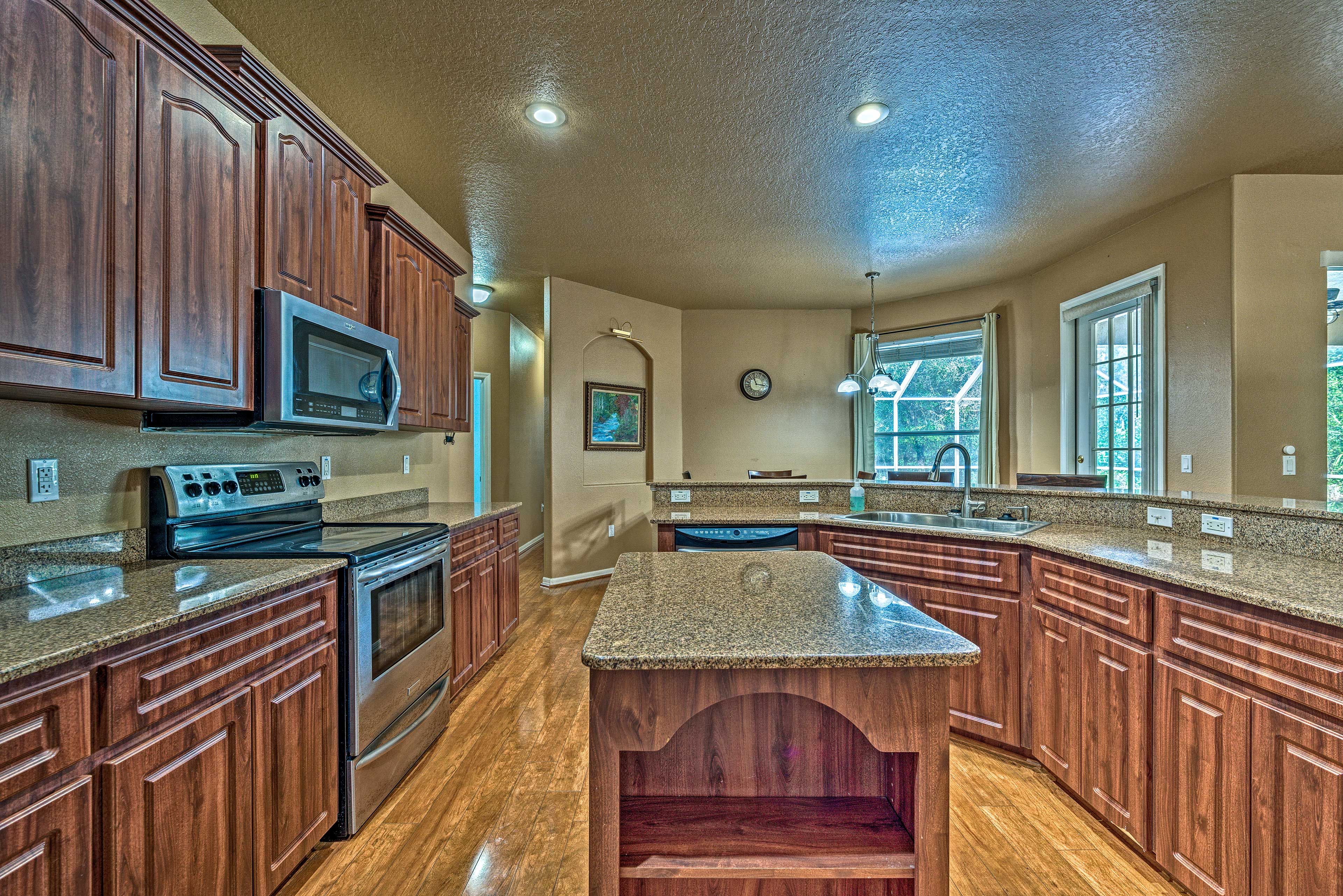 Fully Equipped Kitchen | Cooking Basics Provided