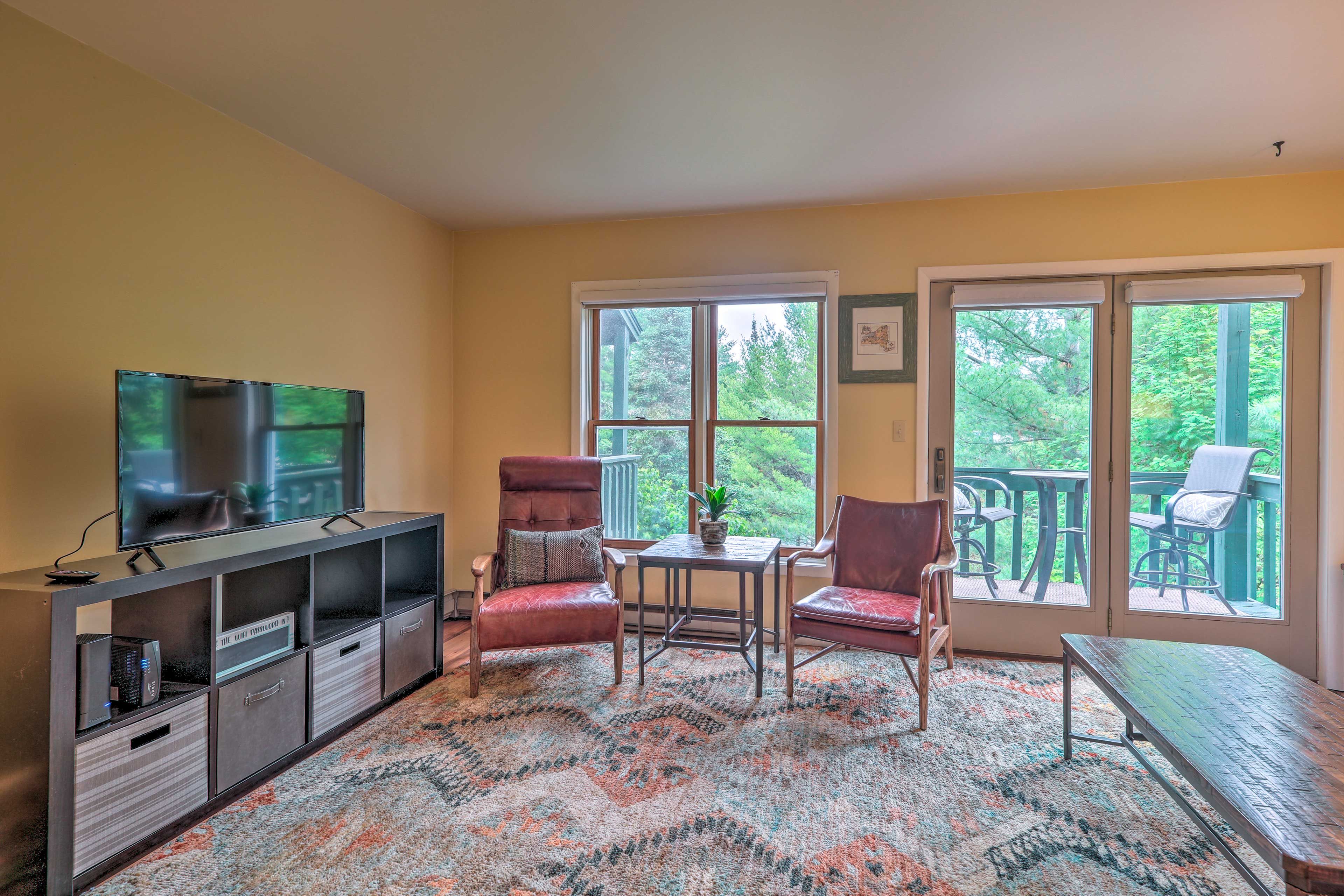 Living Room | Smart TV