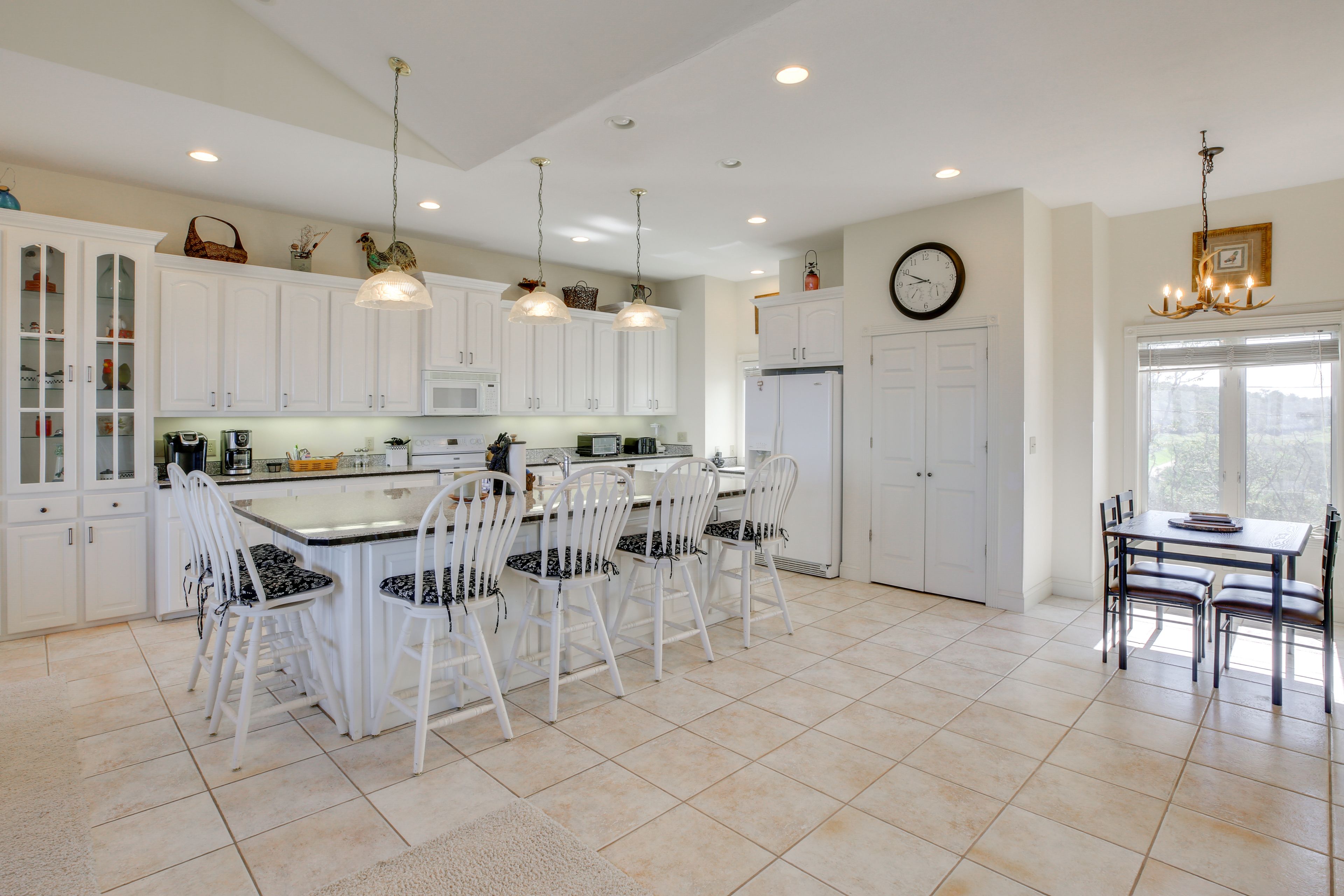 Kitchen | Keurig Coffee Maker | Knife Set | 2nd Floor