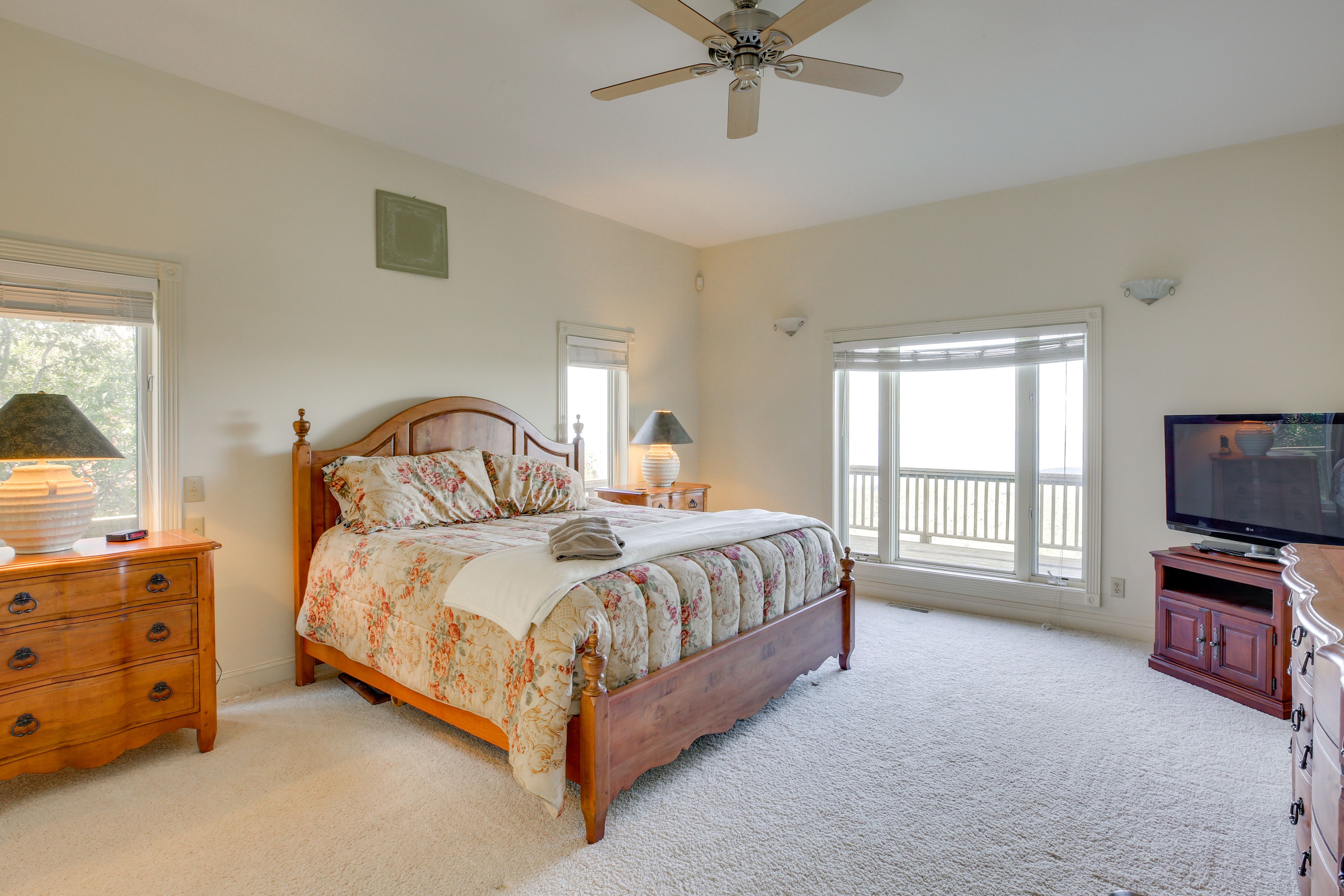 Bedroom 1 | King Bed | Linens Provided | 2nd Floor