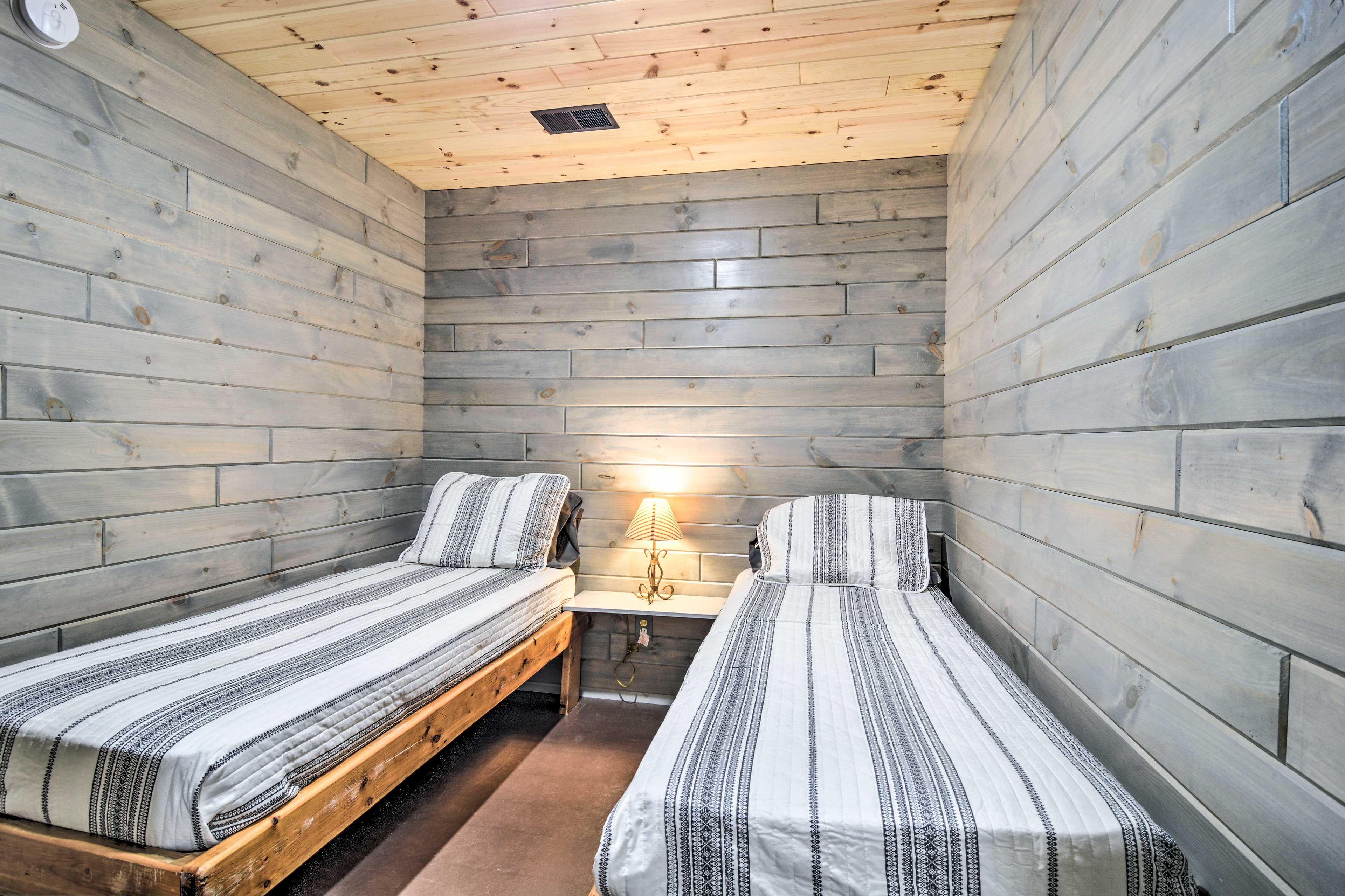 Bedroom 4 | 2 Twin Beds | 1st Floor
