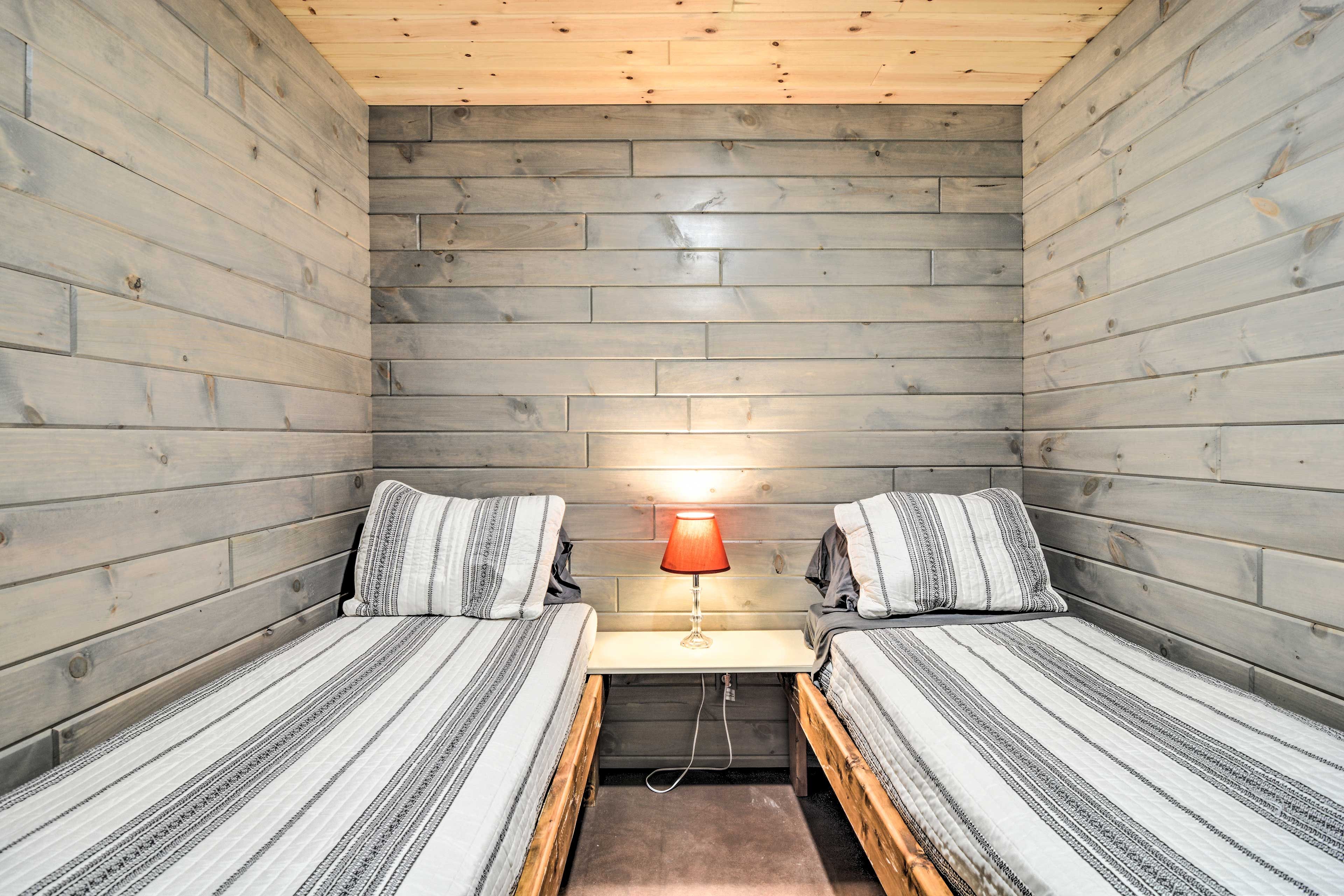 Bedroom 2 | 2 Twin Beds | 1st Floor