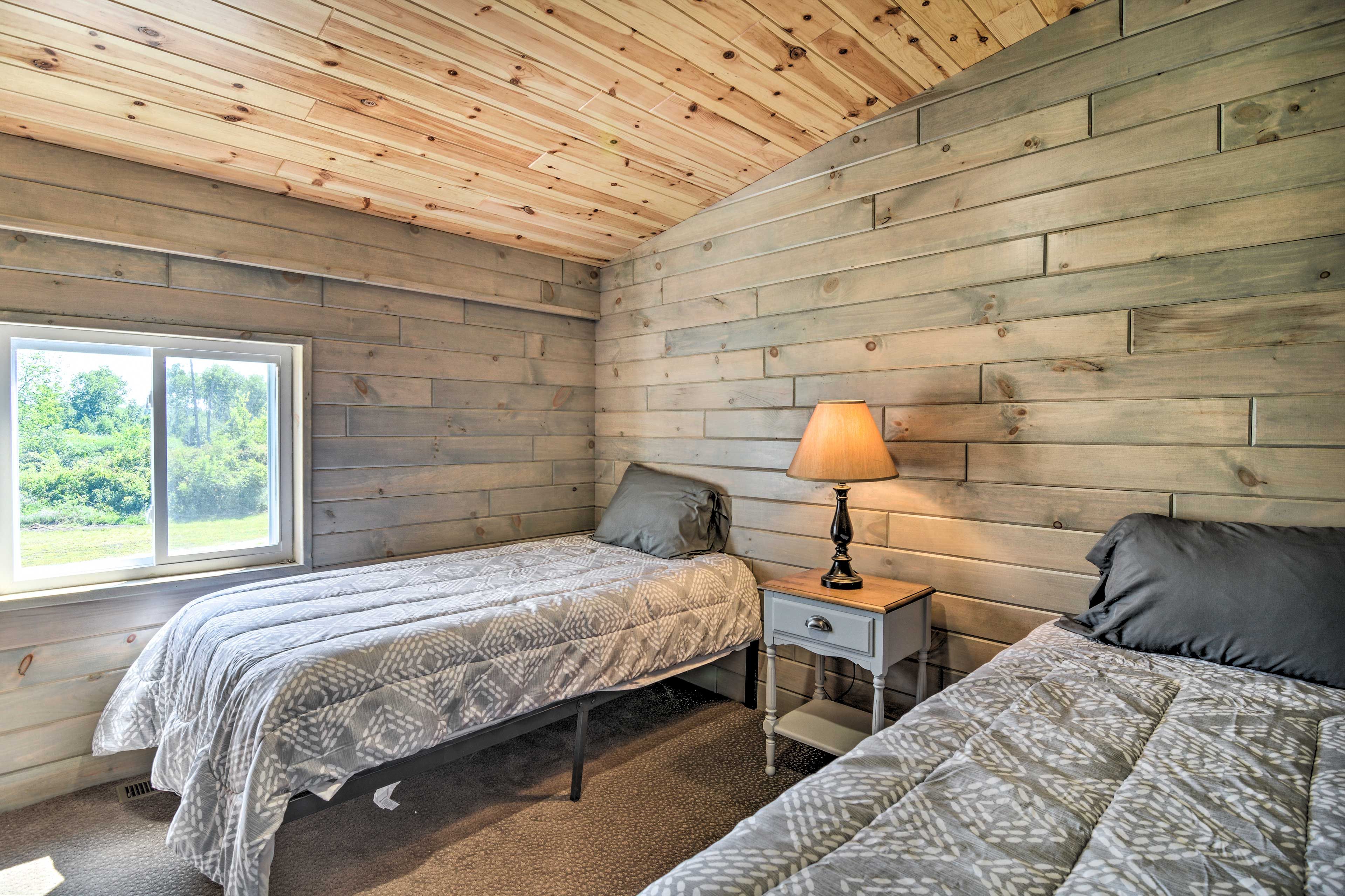 Bedroom 8 | 2 Twin Beds | 2nd Floor