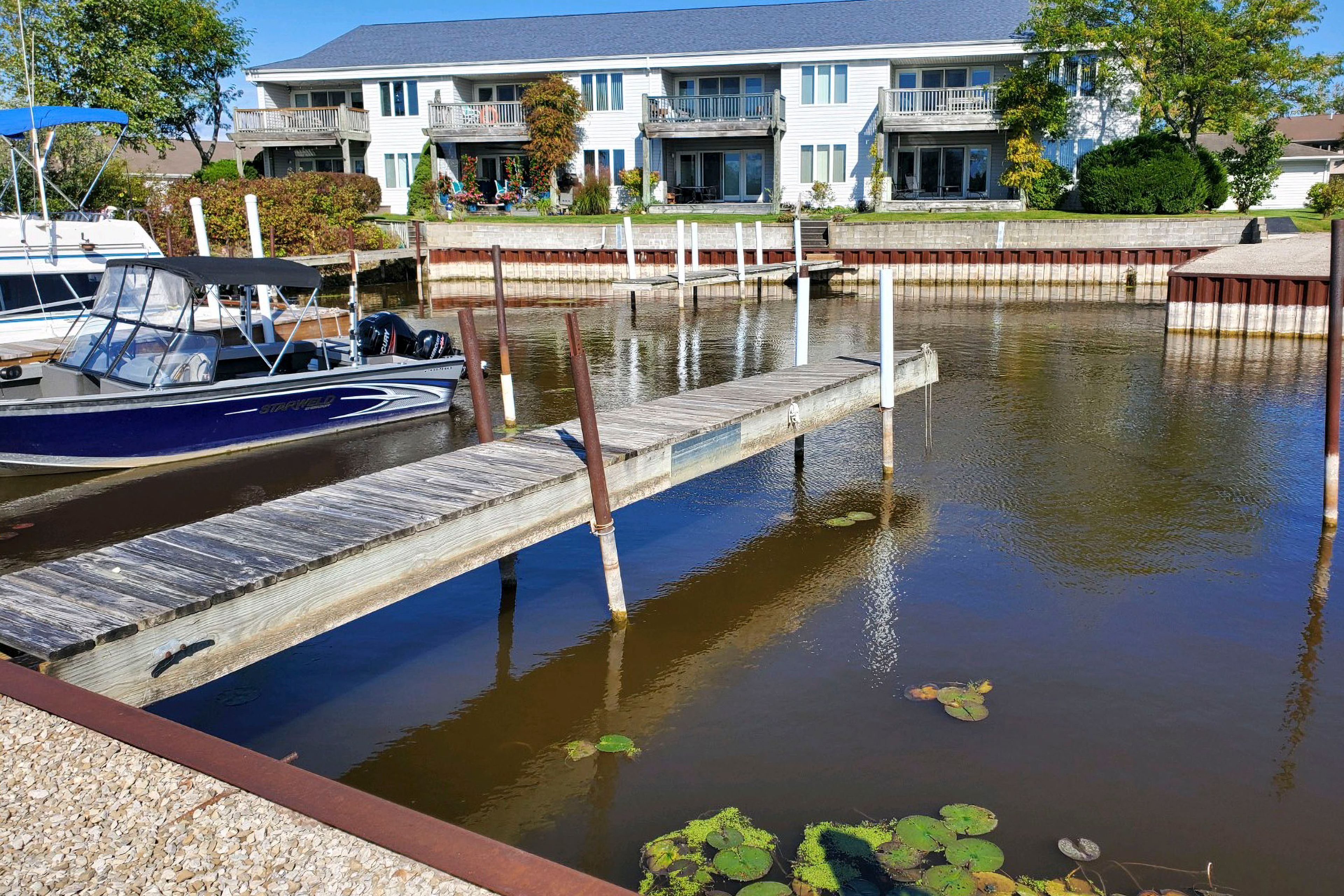 Dock