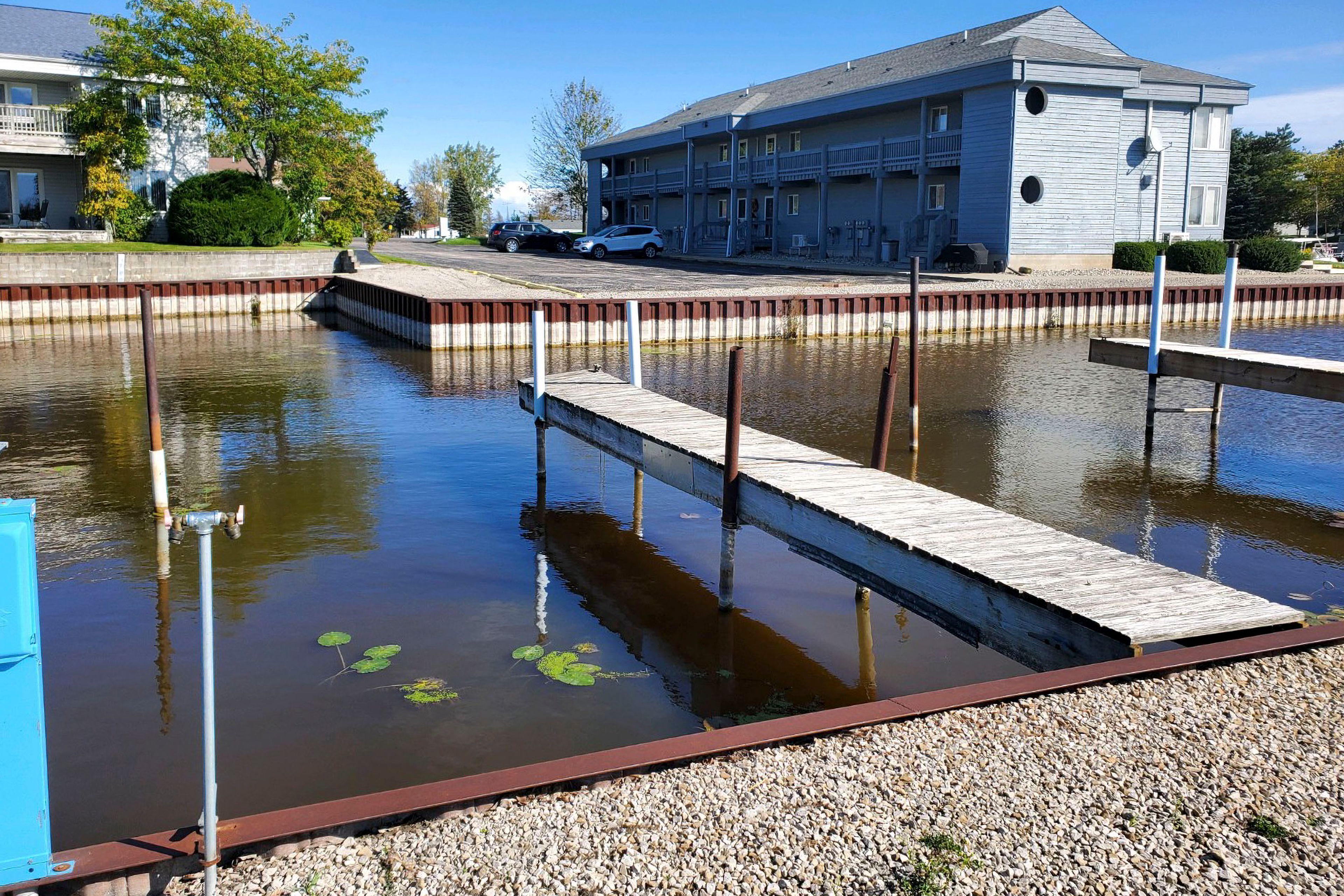 Dock